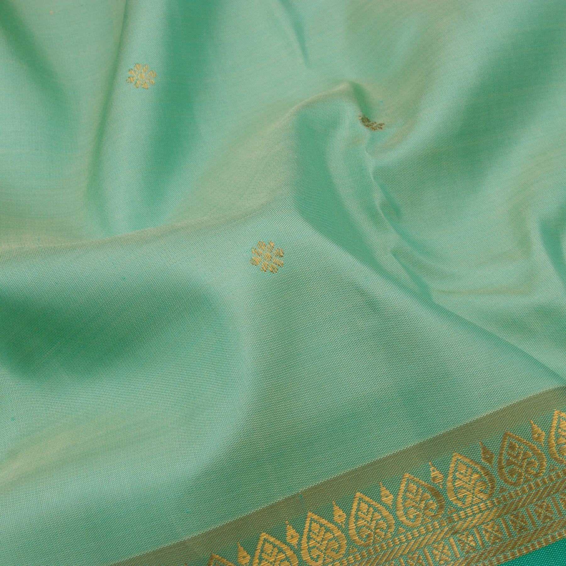 Kanakavalli Kanjivaram Silk Sari 22-600-HS001-14923 - Fabric View