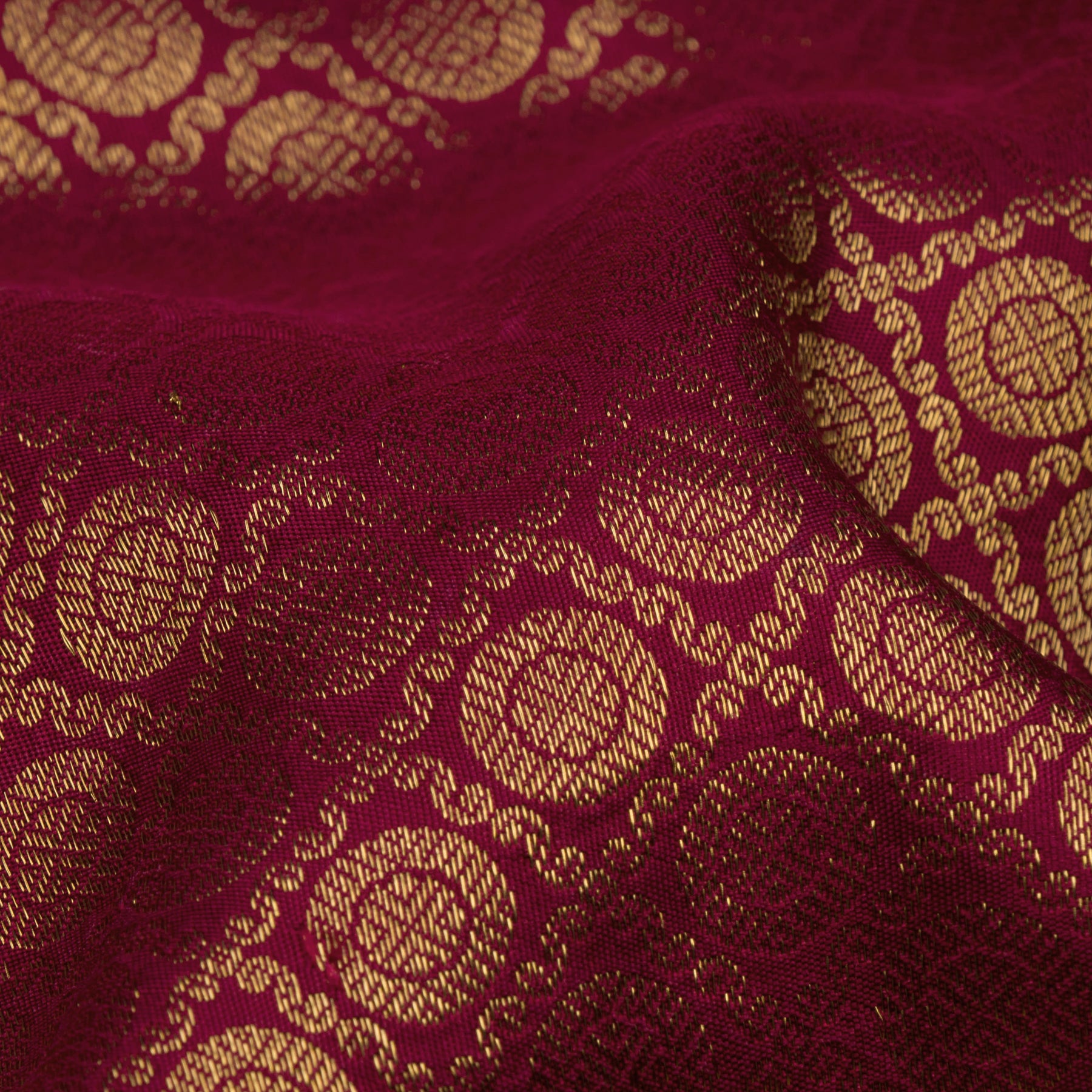 Kanakavalli Kanjivaram Silk Sari 22-608-HS001-03713 - Fabric View