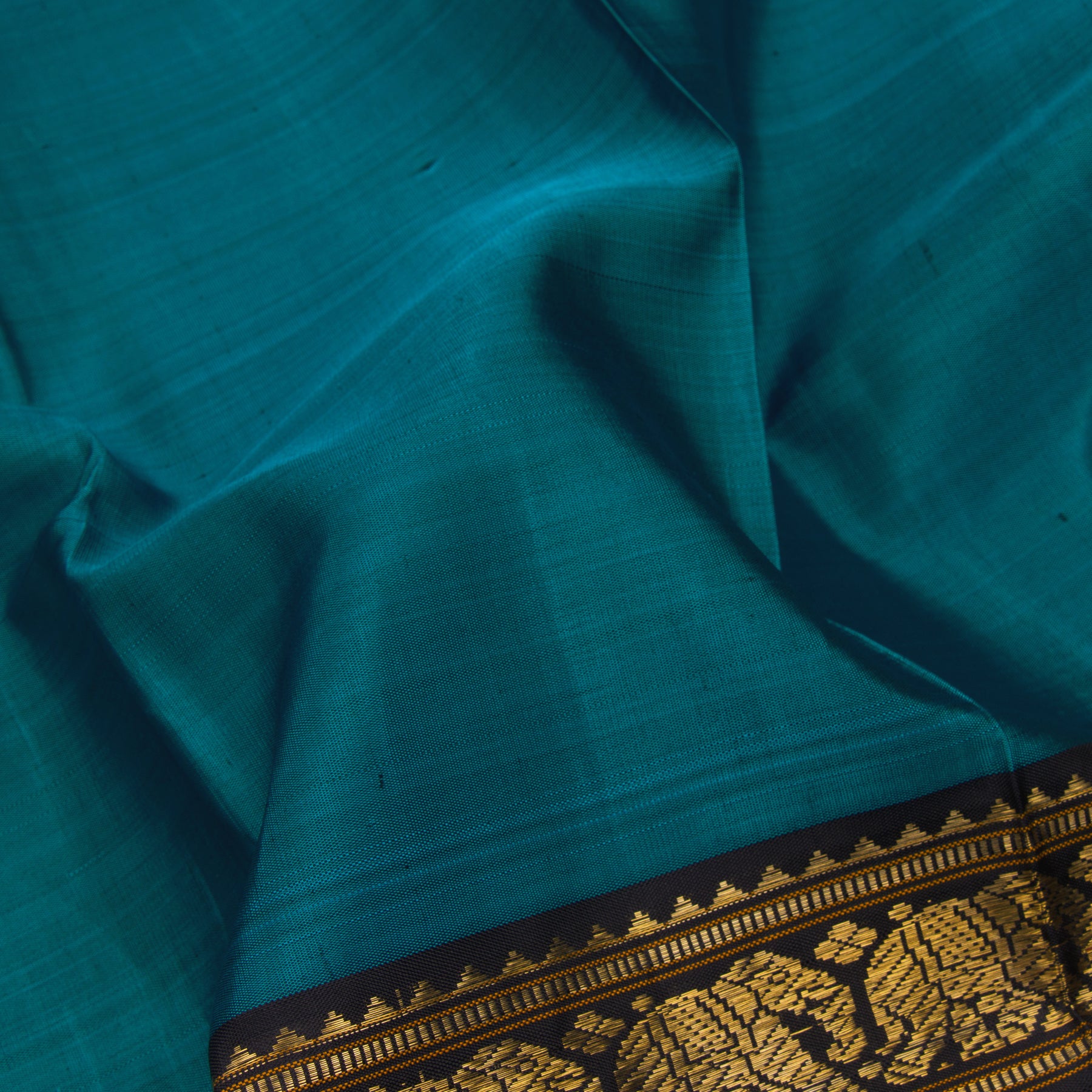 Kanakavalli Kanjivaram Silk Sari 22-611-HS001-11414 - Fabric View