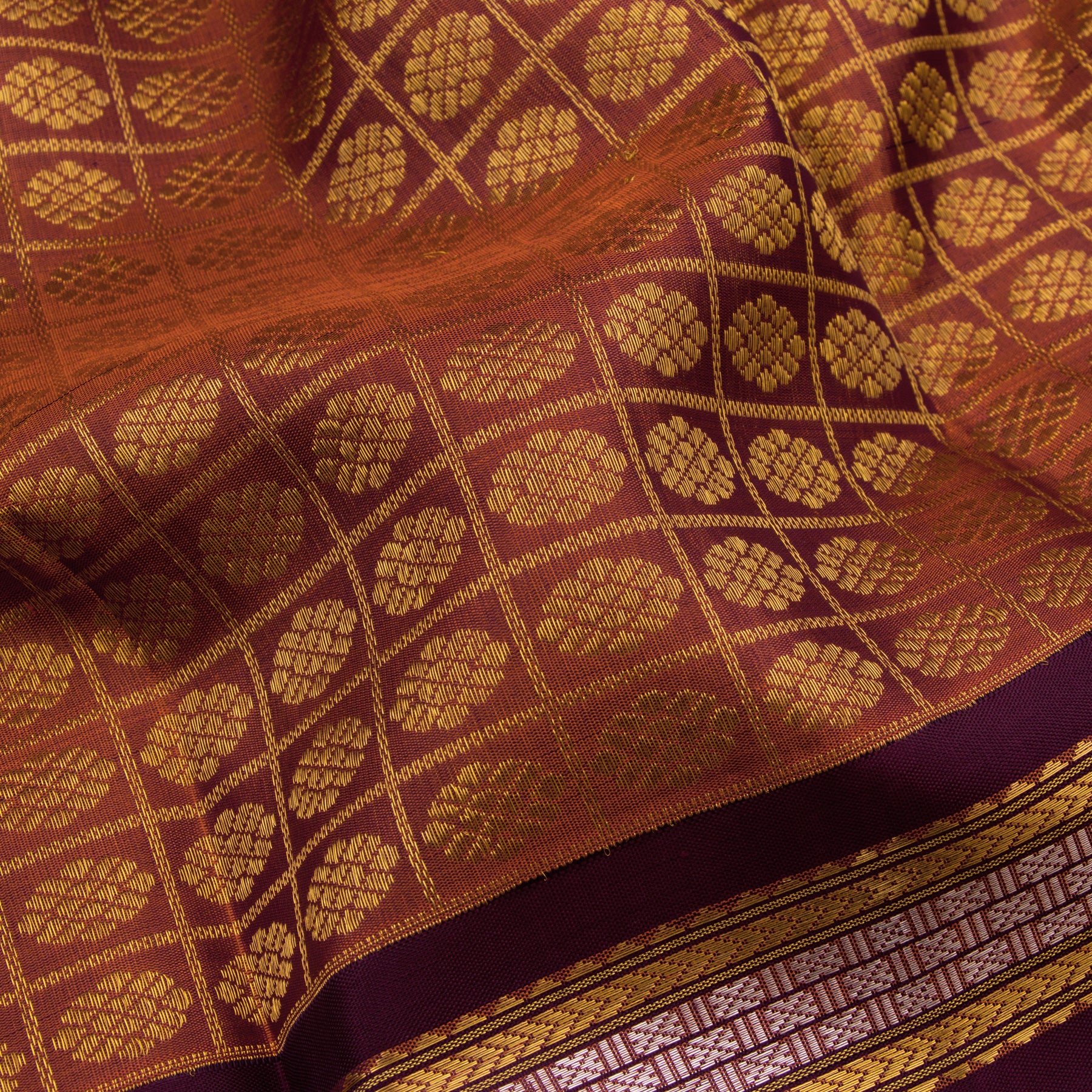 Kanakavalli Kanjivaram Silk Sari 23-040-HS001-00844 - Fabric View