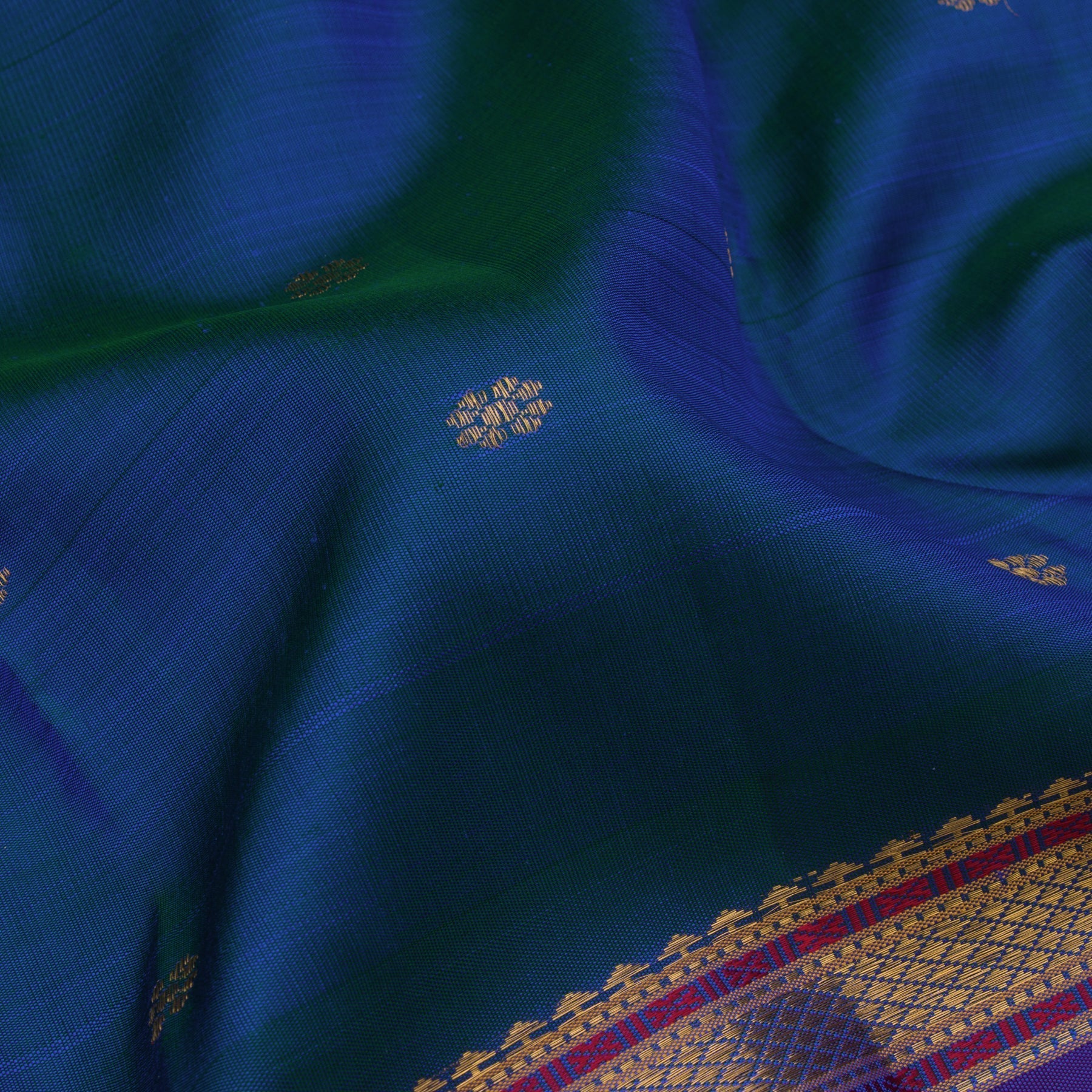 Kanakavalli Kanjivaram Silk Sari 23-040-HS001-02428 - Fabric View