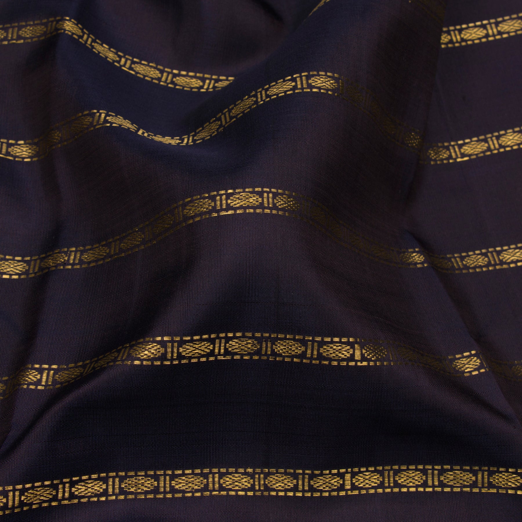 Kanakavalli Kanjivaram Silk Sari 23-040-HS001-03352 - Fabric View