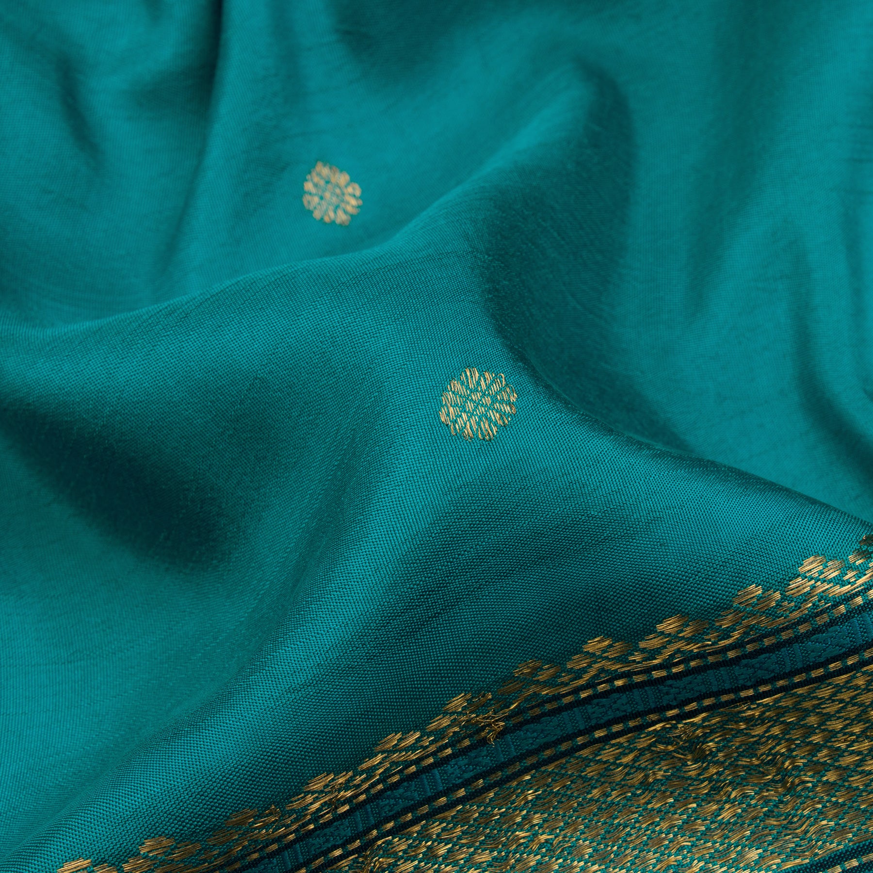 Kanakavalli Kanjivaram Silk Sari 23-040-HS001-03365 - Fabric View