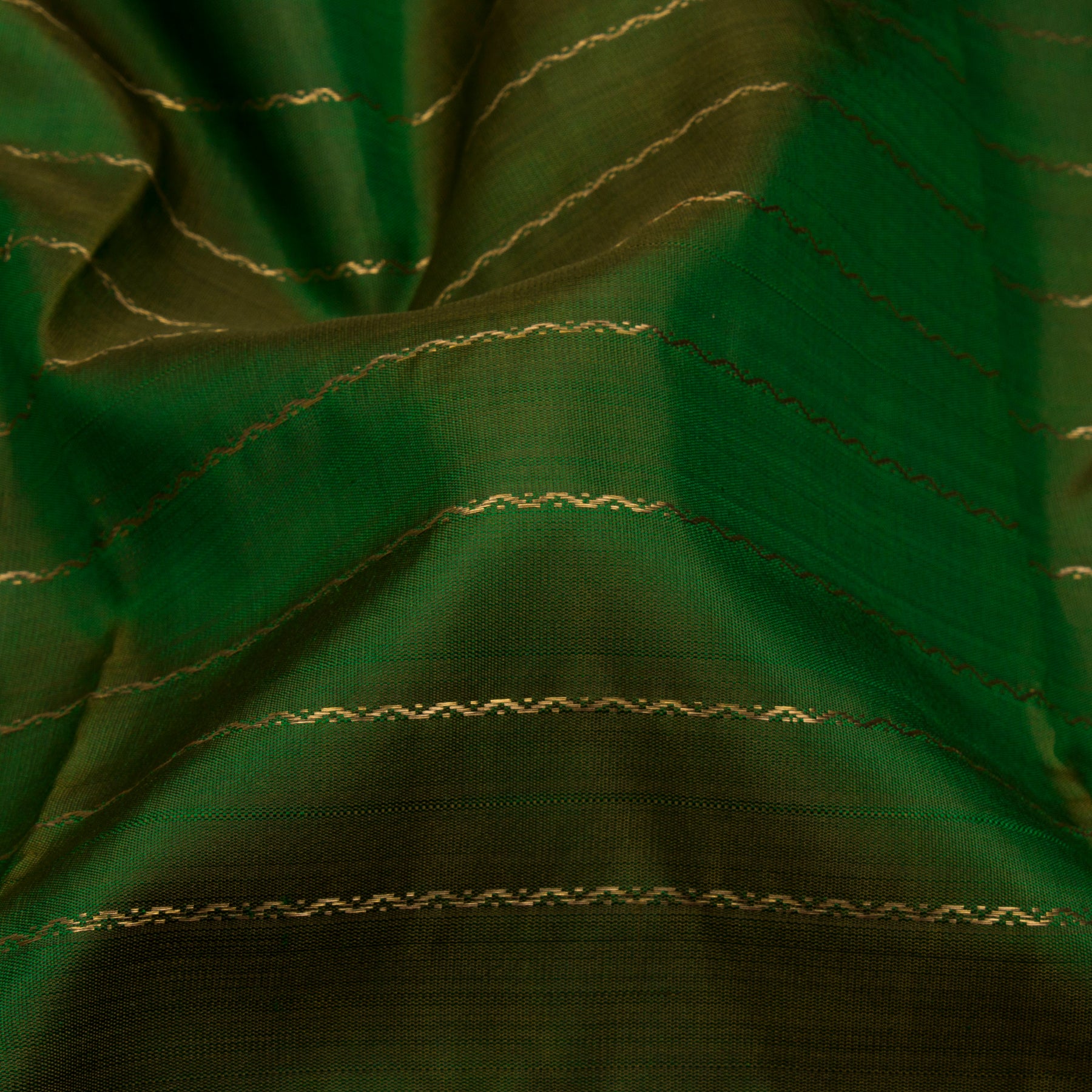 Kanakavalli Kanjivaram Silk Sari 23-040-HS001-09261 - Fabric View