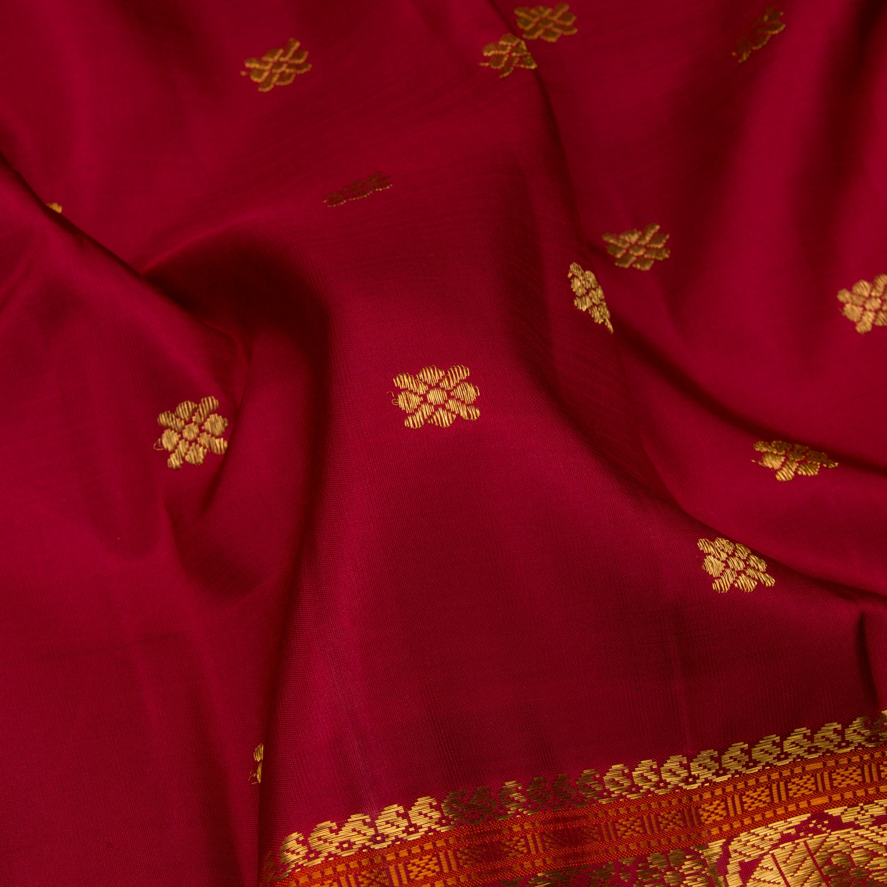 Kanakavalli Kanjivaram Silk Sari 23-040-HS001-09270 - Fabric View