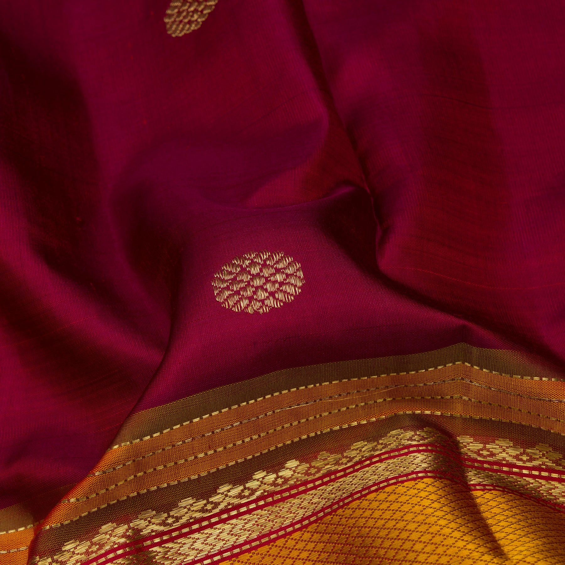 Kanakavalli Kanjivaram Silk Sari 23-040-HS001-10316 - Fabric View