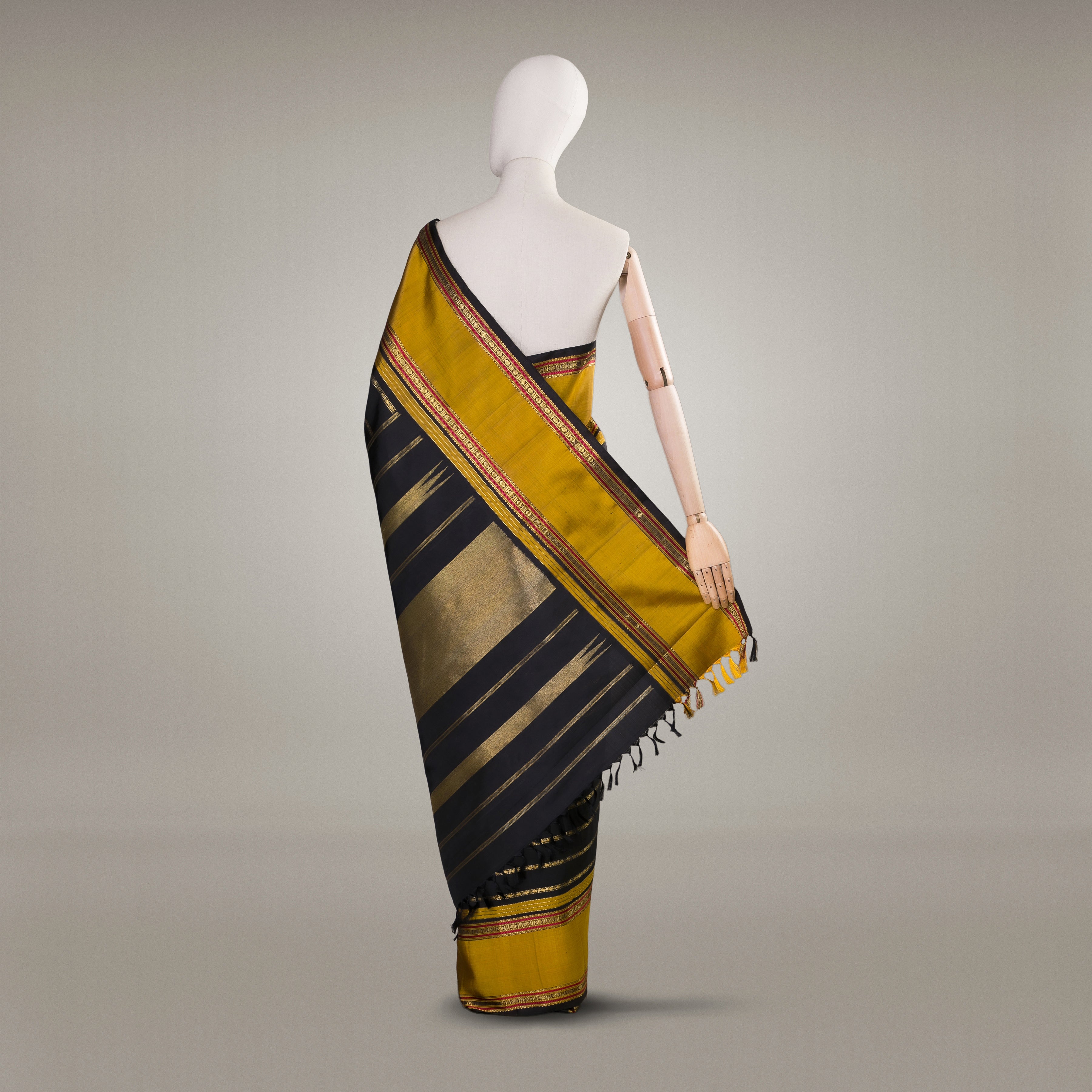 Kanakavalli Kanjivaram Silk Sari 23-040-HS001-11094 - Drape View2