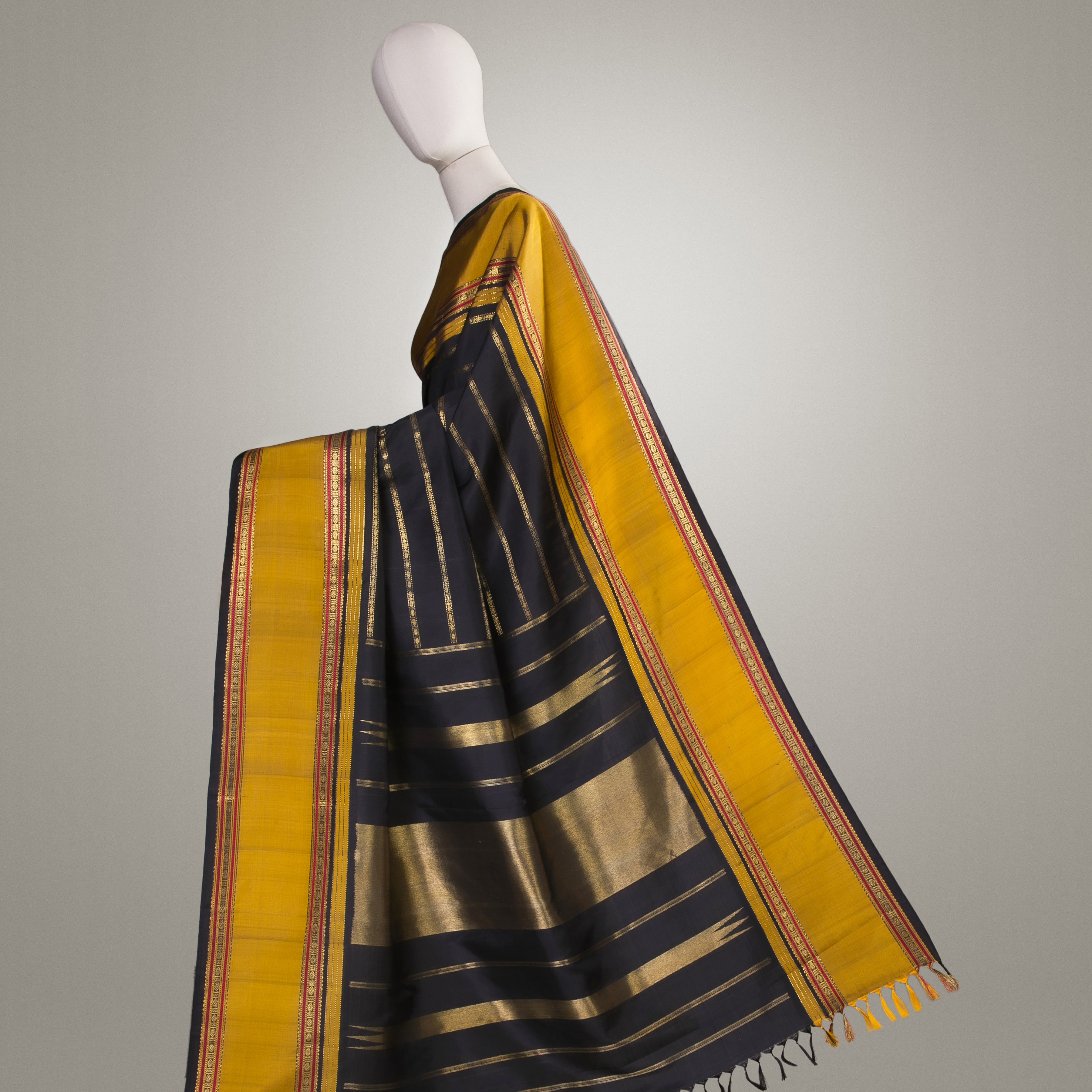 Kanakavalli Kanjivaram Silk Sari 23-040-HS001-11094 - Drape View1