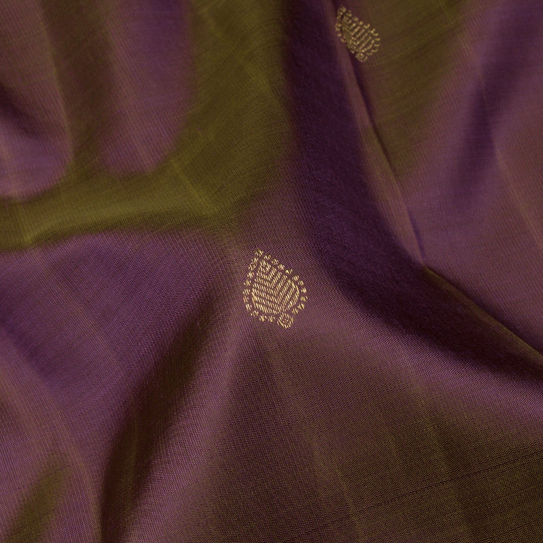 Kanakavalli Kanjivaram Silk Sari 23-040-HS001-14132 - Fabric View