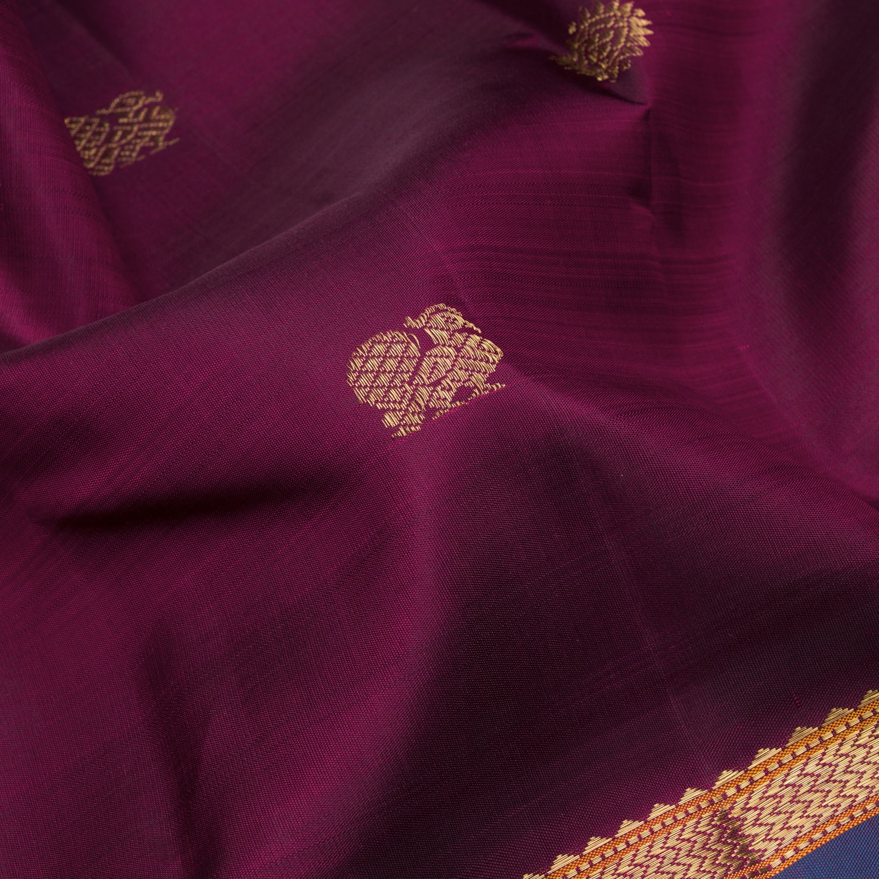 Kanakavalli Kanjivaram Silk Sari 23-041-HS001-06208 - Fabric View