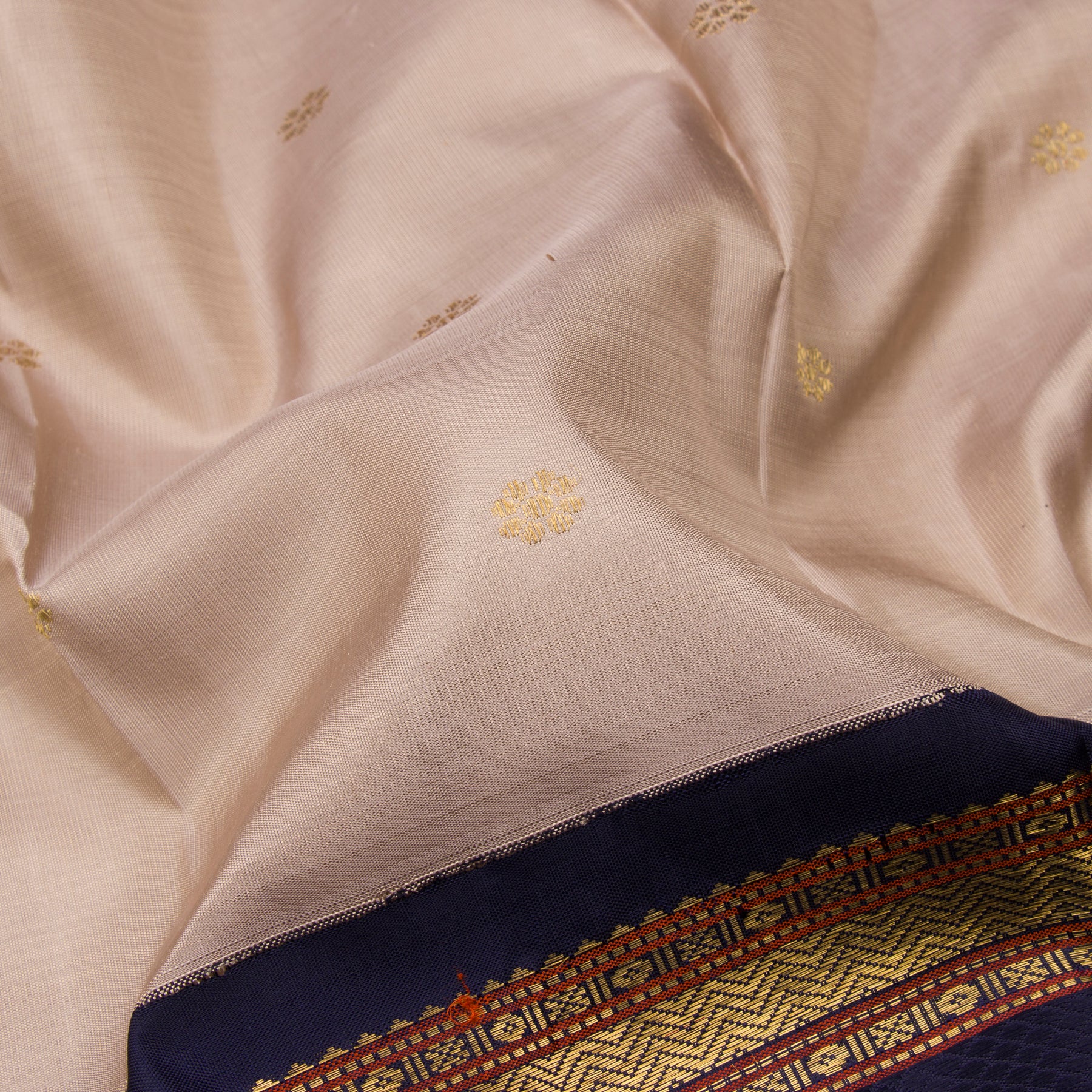 Kanakavalli Kanjivaram Silk Sari 23-041-HS001-07246 - Fabric View