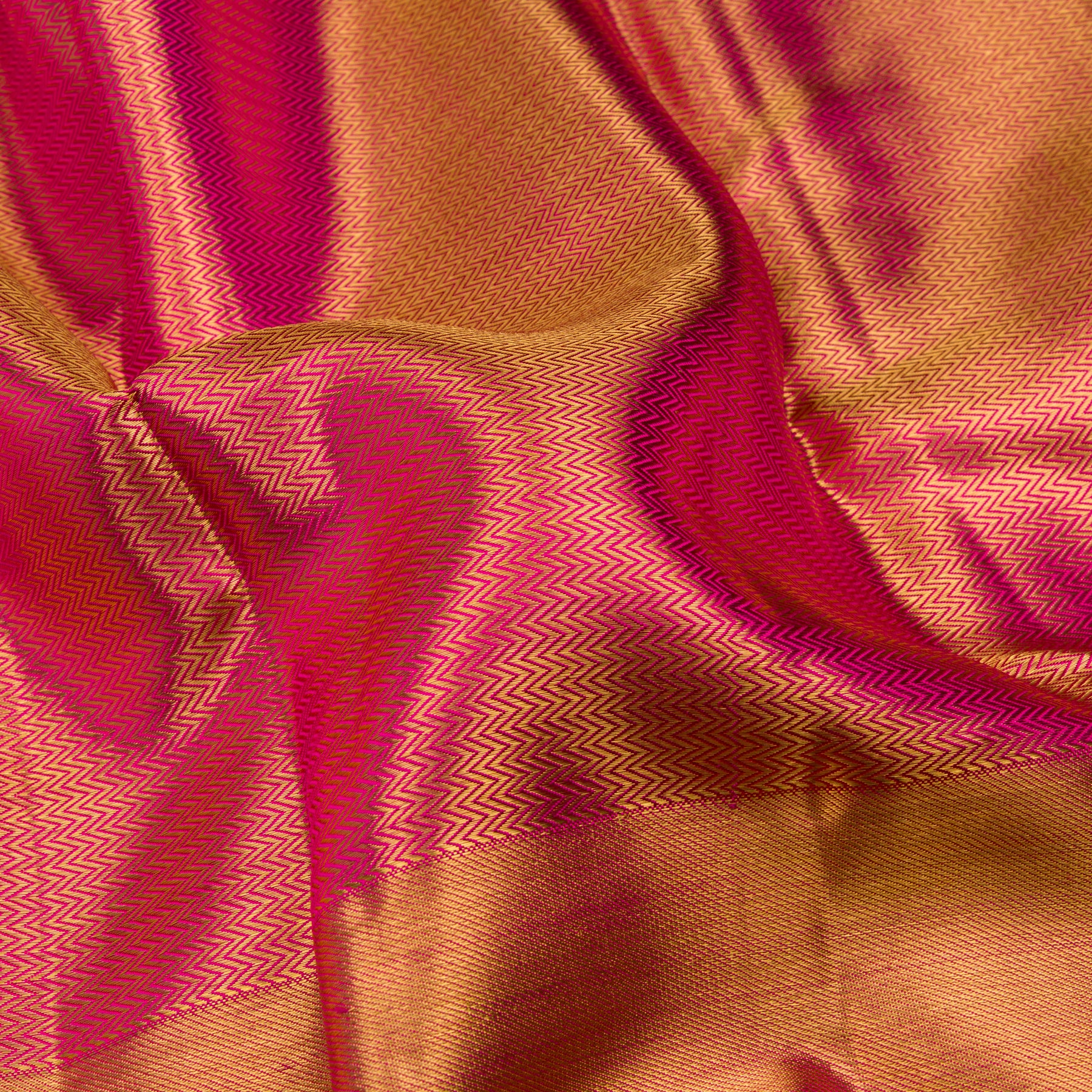 Kanakavalli Kanjivaram Silk Sari 23-060-HS001-09316 - Fabric View