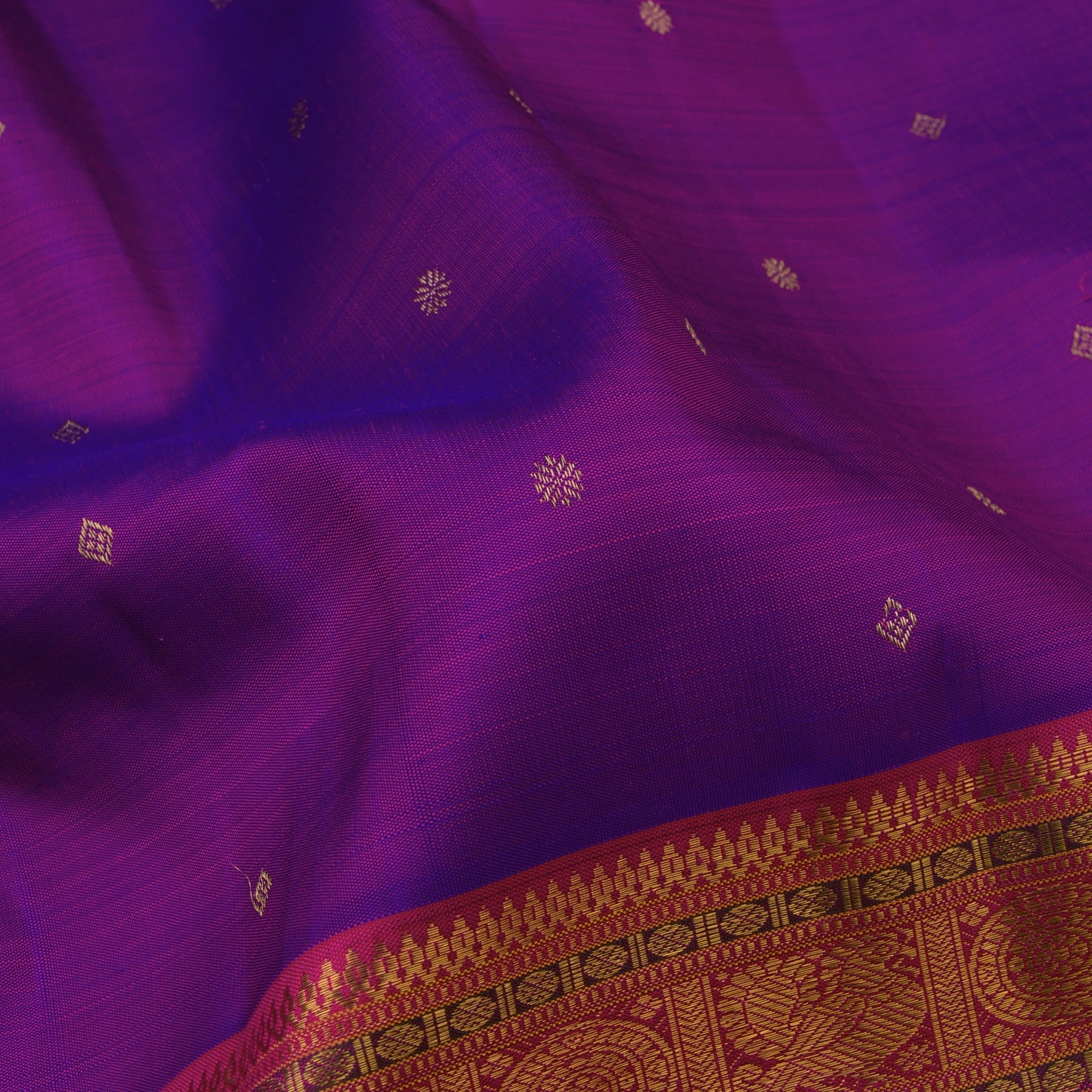 Kanakavalli Kanjivaram Silk Sari 23-110-HS001-01006 - Fabric View
