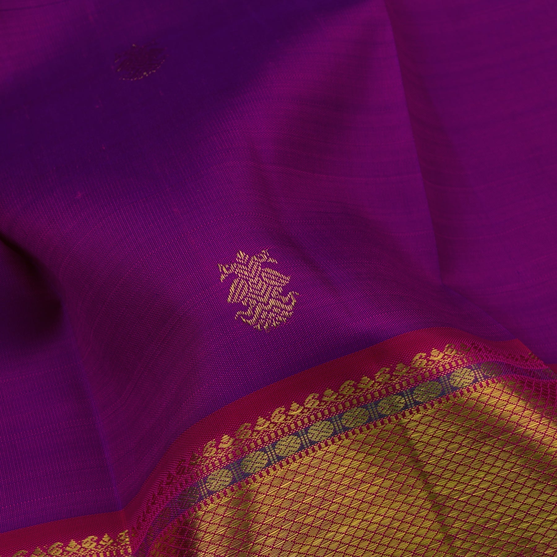 Kanakavalli Kanjivaram Silk Sari 23-110-HS001-01026 - Fabric View