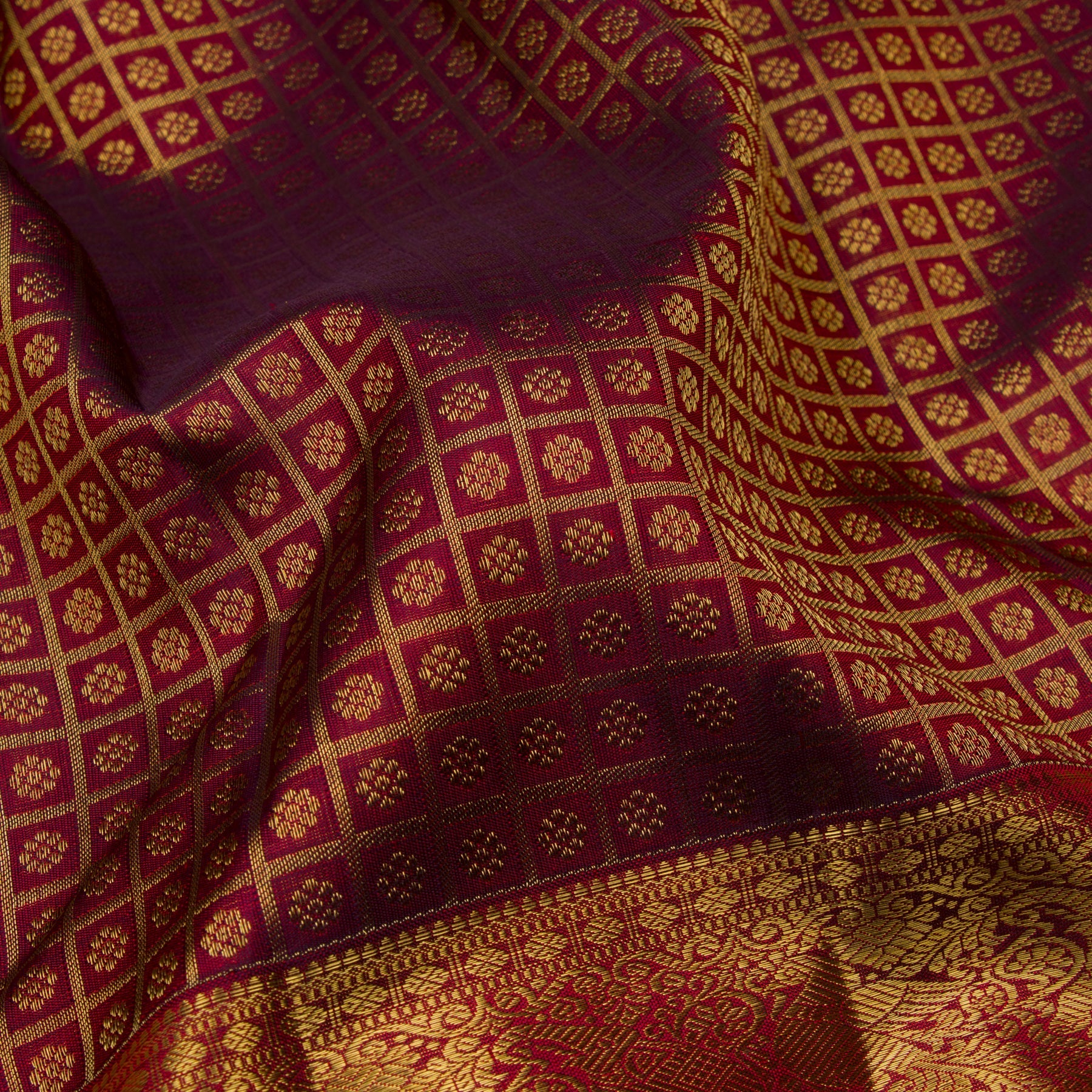 Kanakavalli Kanjivaram Silk Sari 23-110-HS001-02947 - Fabric View