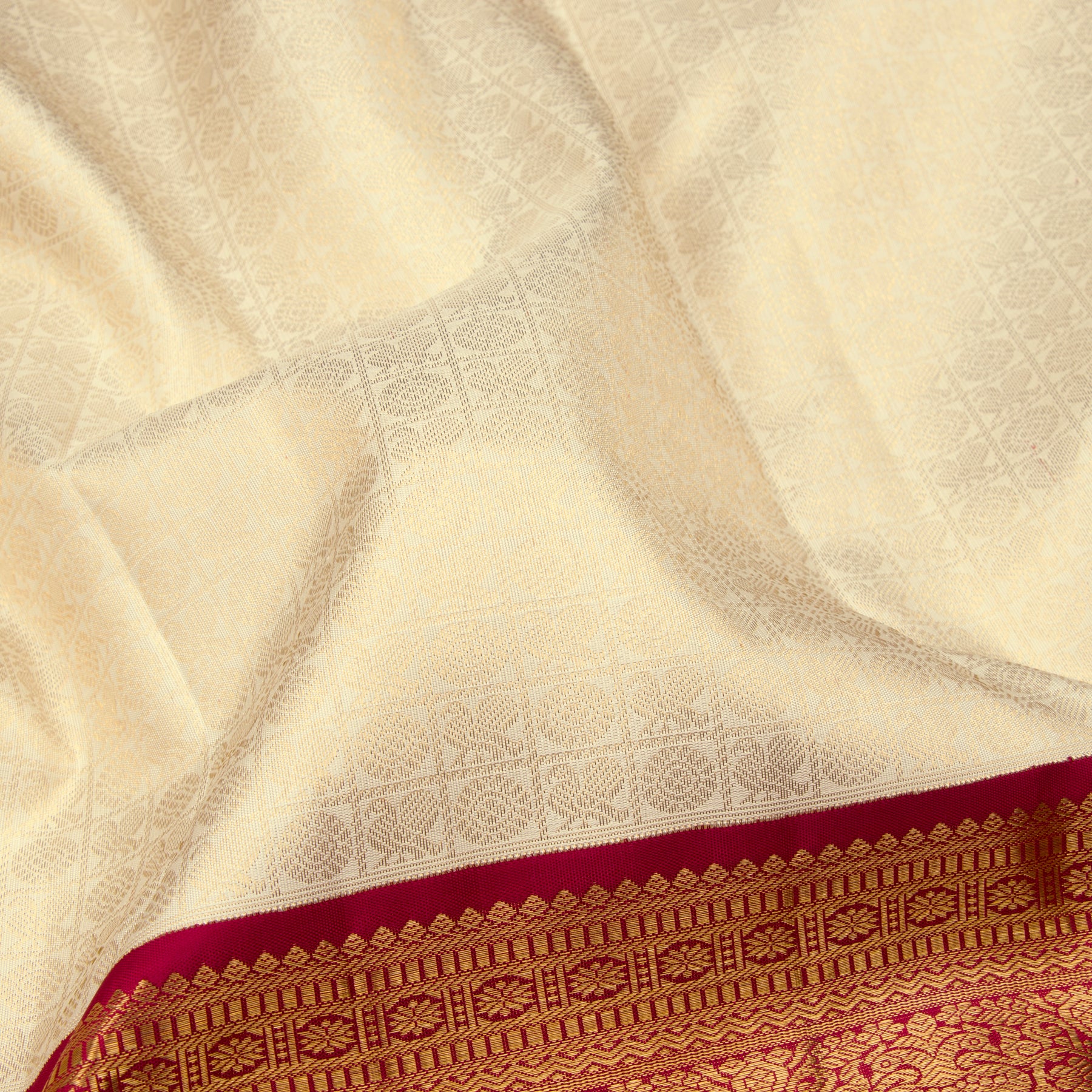 Kanakavalli Kanjivaram Silk Sari 23-110-HS001-02992 - Fabric View