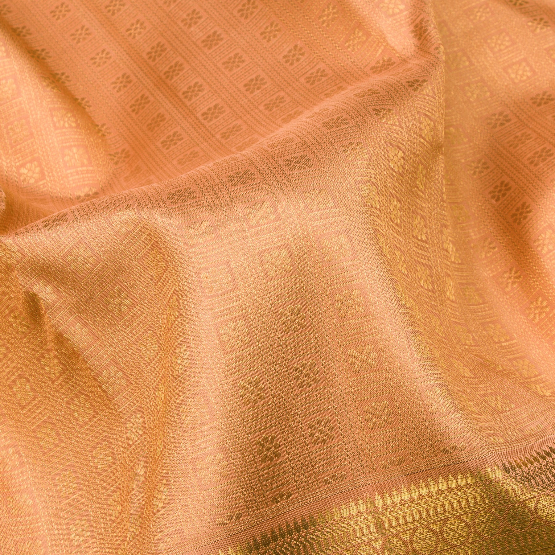 Kanakavalli Kanjivaram Silk Sari 23-110-HS001-03755 - Fabric View