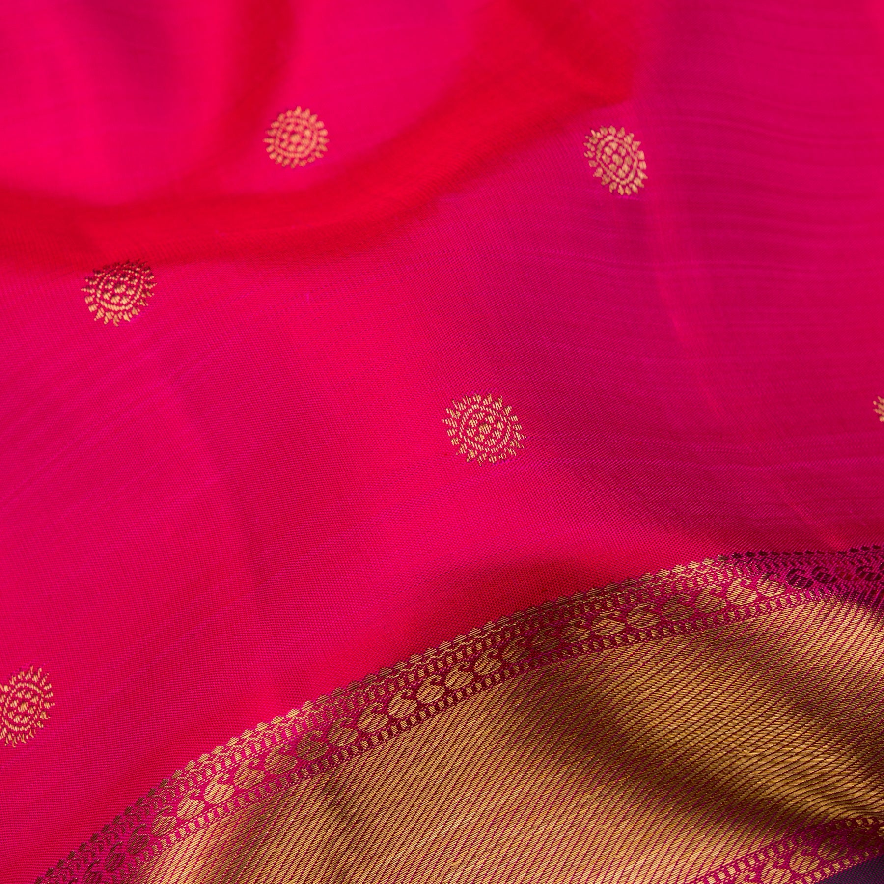 Kanakavalli Kanjivaram Silk Sari 23-110-HS001-03777 - Fabric View