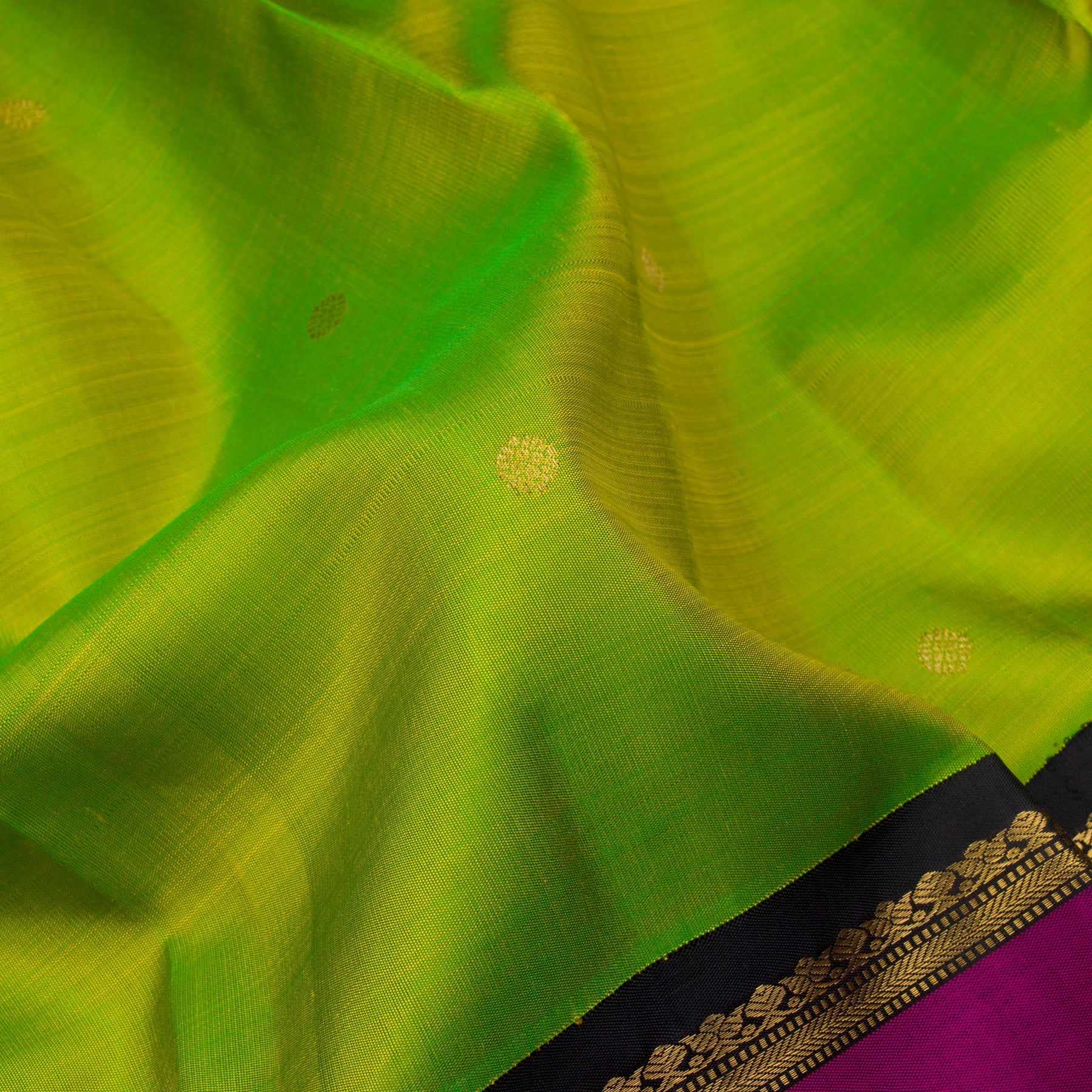 Kanakavalli Kanjivaram Silk Sari 23-110-HS001-03818 - Fabric View