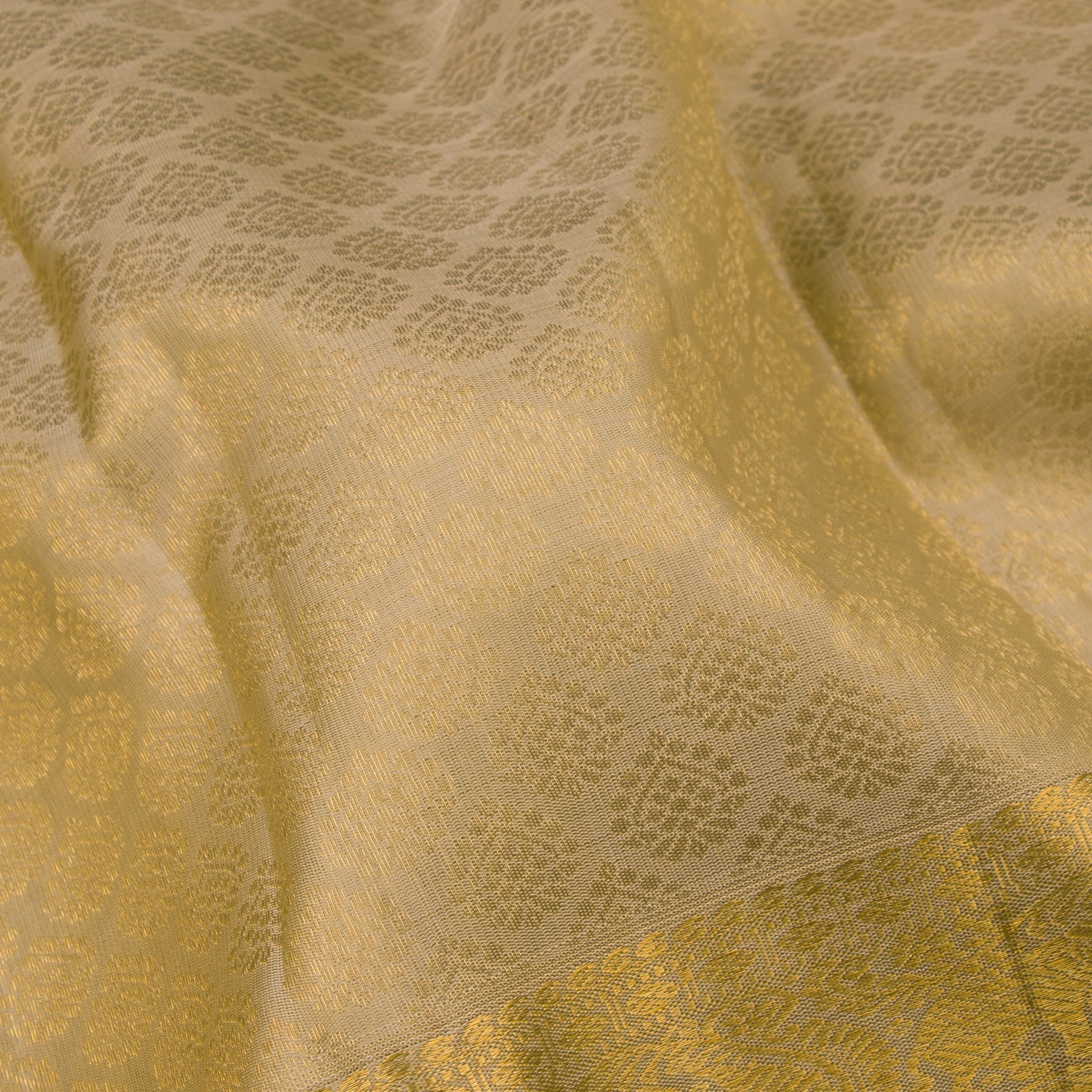 Kanakavalli Kanjivaram Silk Sari 23-110-HS001-03861 - Fabric View