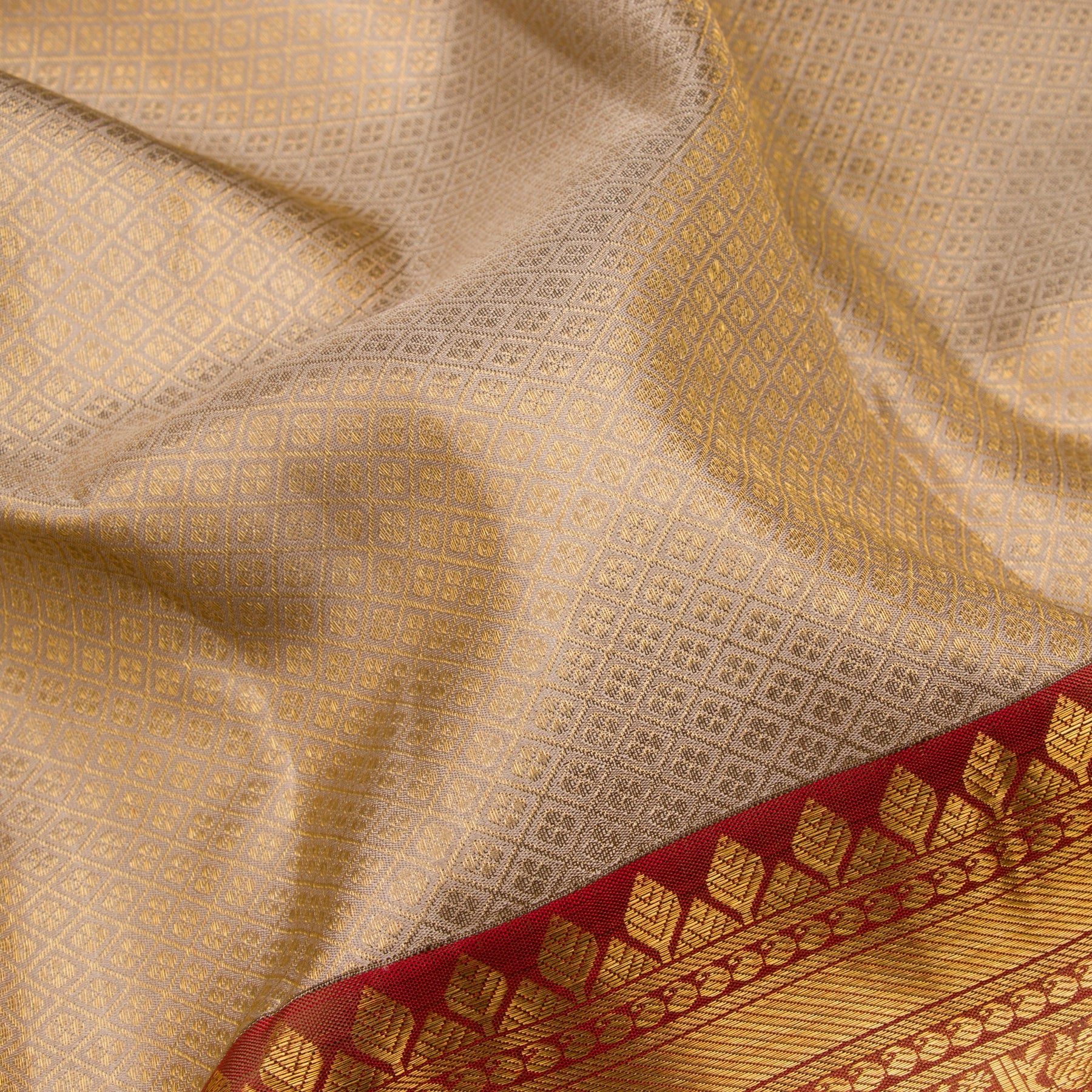 Kanakavalli Kanjivaram Silk Sari 23-110-HS001-05112 - Fabric View