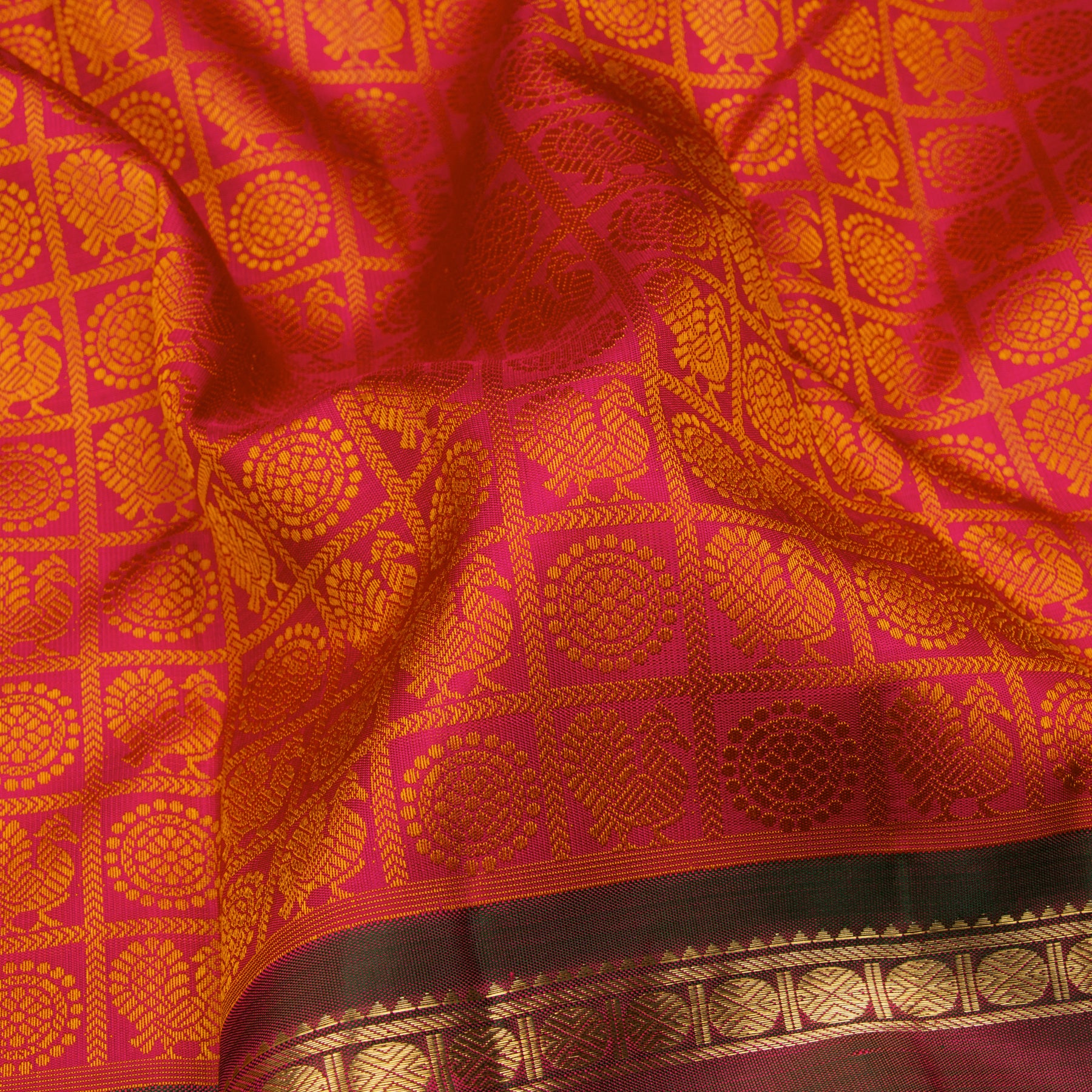 Kanakavalli Kanjivaram Silk Sari 23-110-HS001-06869 - Fabric View