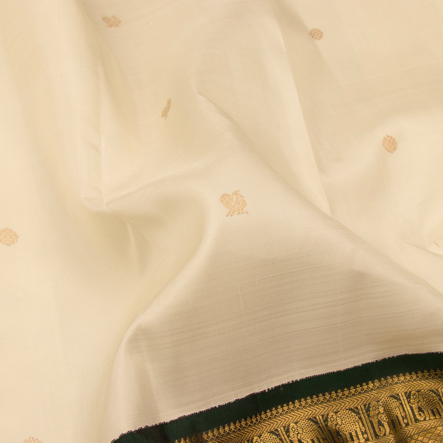 Kanakavalli Kanjivaram Silk Sari 23-110-HS001-08272 - Fabric View