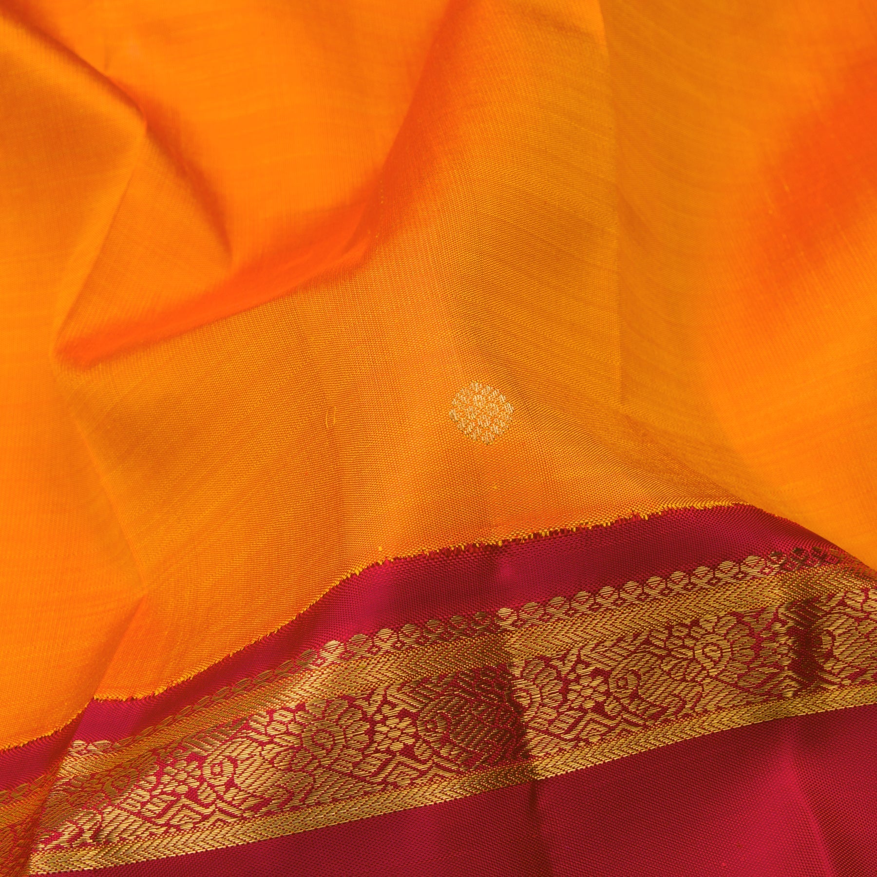 Kanakavalli Kanjivaram Silk Sari 23-110-HS001-08289 - Fabric View