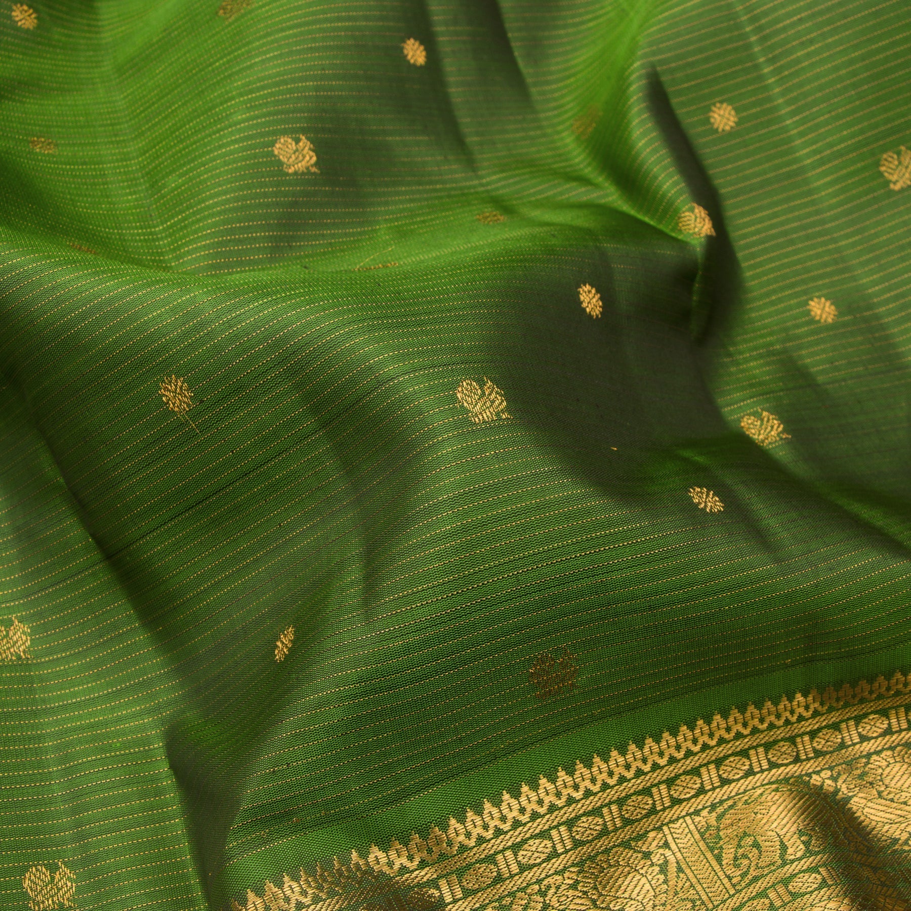 Kanakavalli Kanjivaram Silk Sari 23-110-HS001-08293 - Fabric View