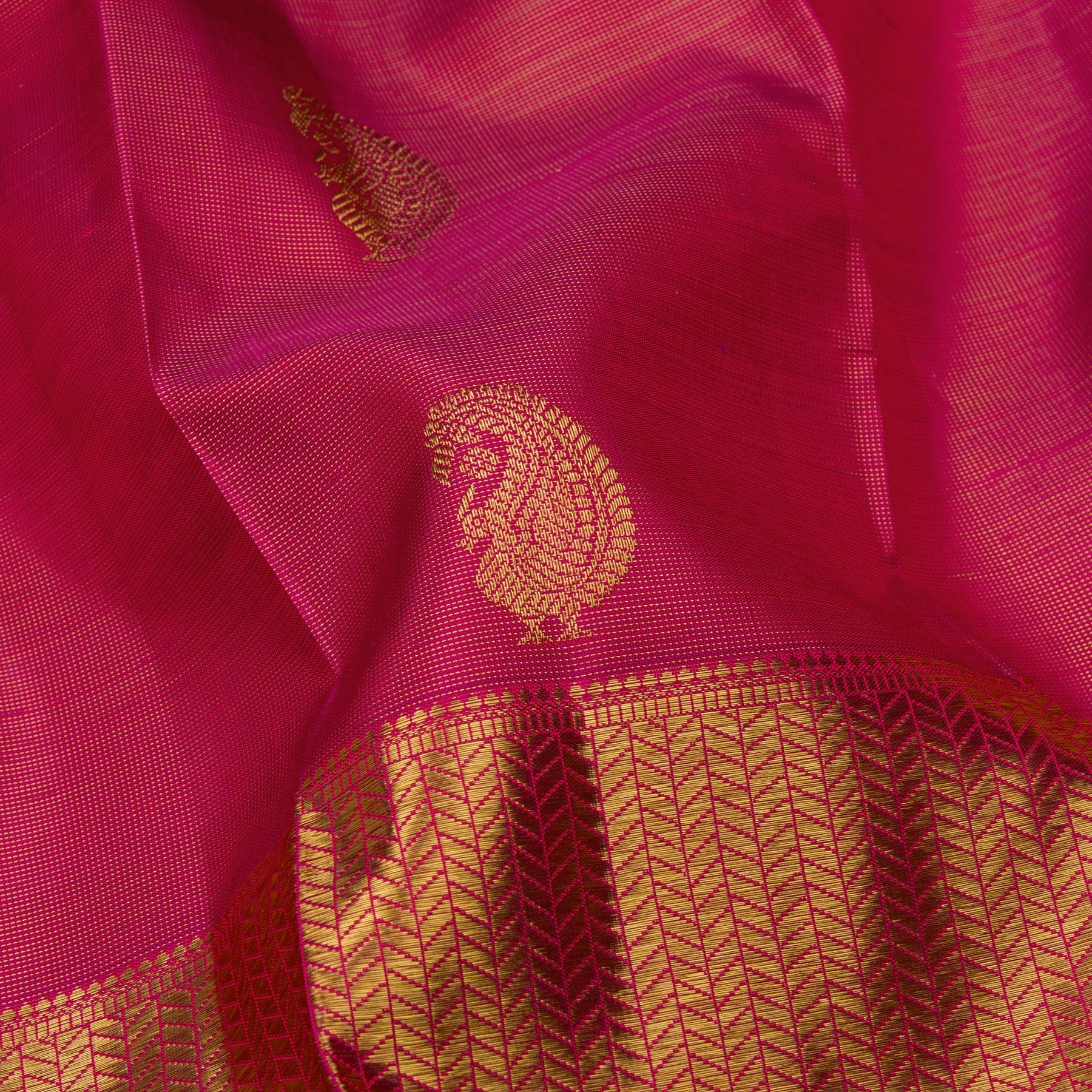 Kanakavalli Kanjivaram Silk Sari 23-110-HS001-09981 - Fabric View