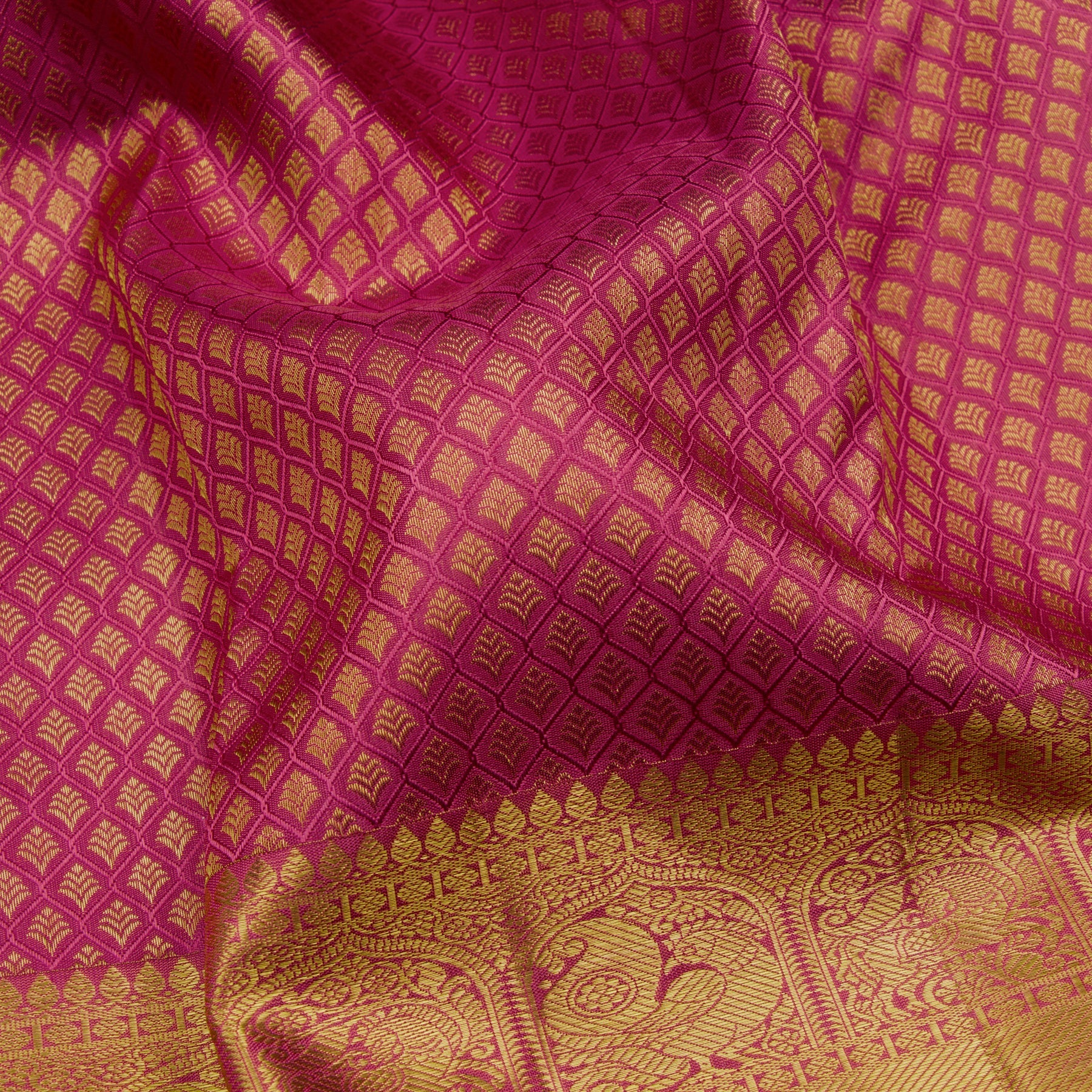 Kanakavalli Kanjivaram Silk Sari 23-110-HS001-10000 - Fabric View