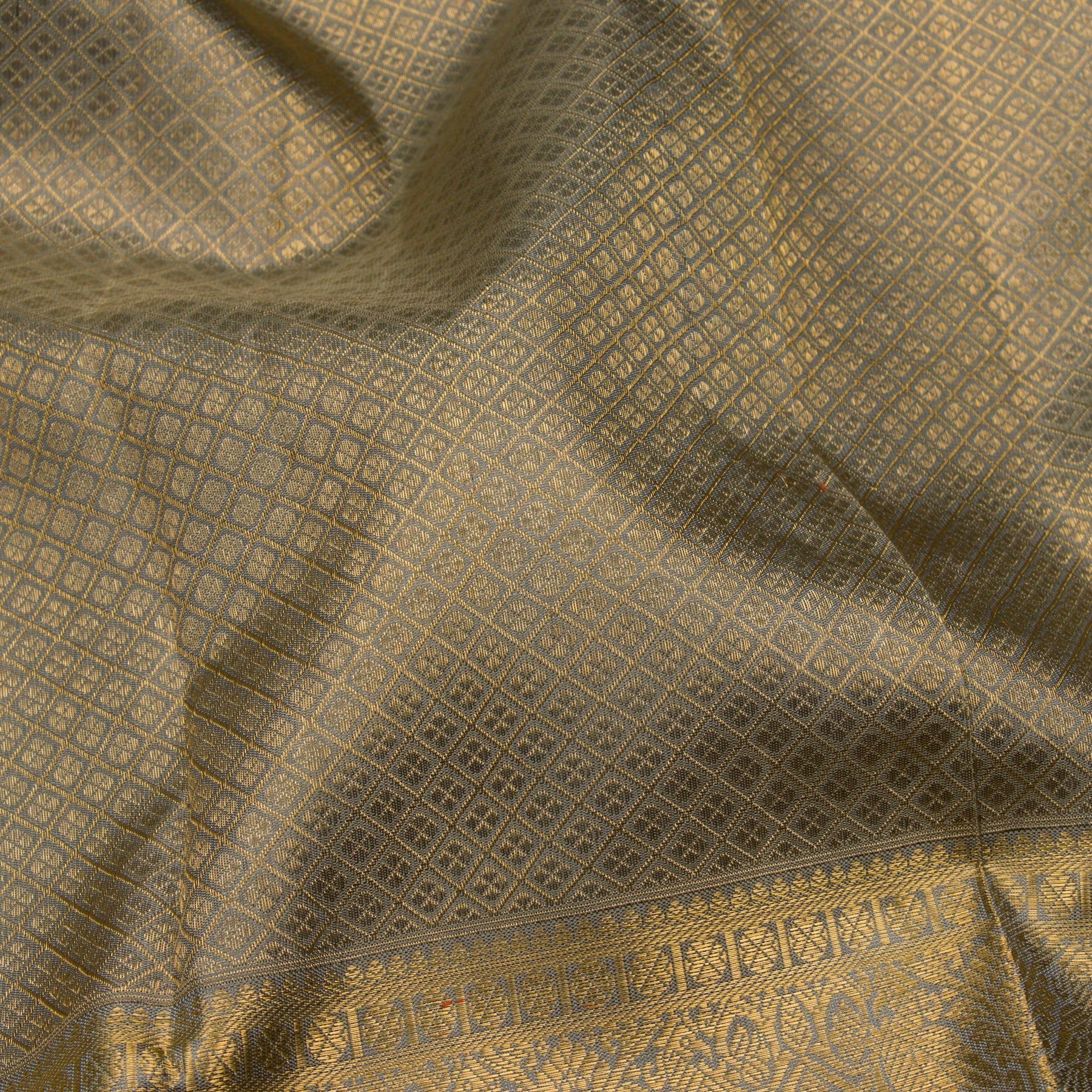 Kanakavalli Kanjivaram Silk Sari 23-110-HS001-10003 - Fabric View