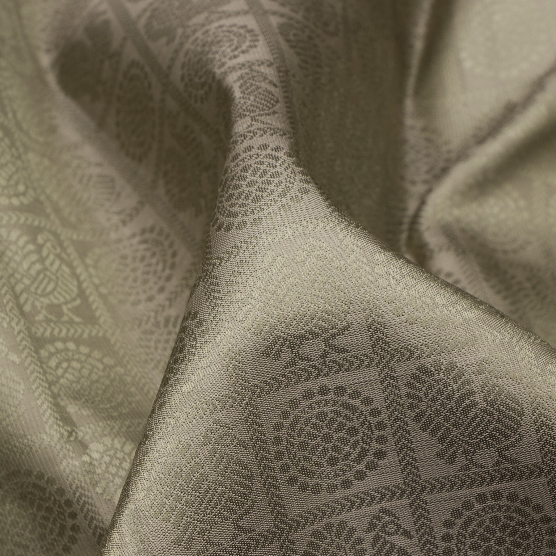 Kanakavalli Kanjivaram Silk Sari 23-110-HS001-10381 - Fabric View