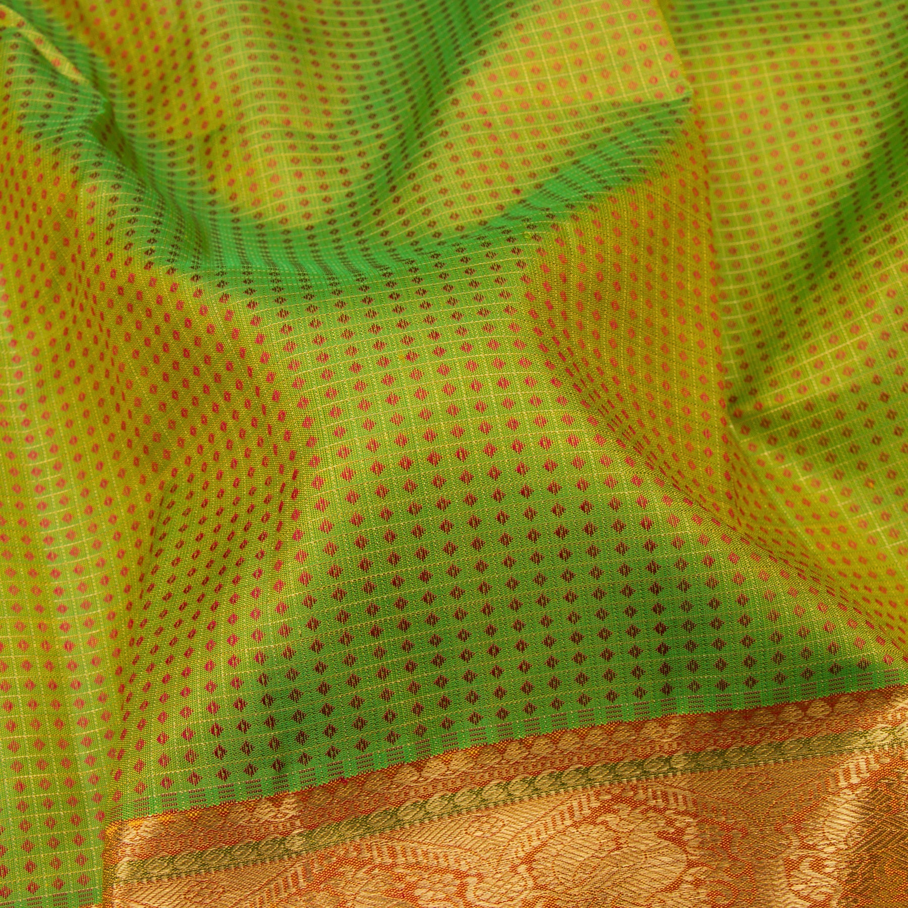 Kanakavalli Kanjivaram Silk Sari 23-110-HS001-10390 - Fabric View