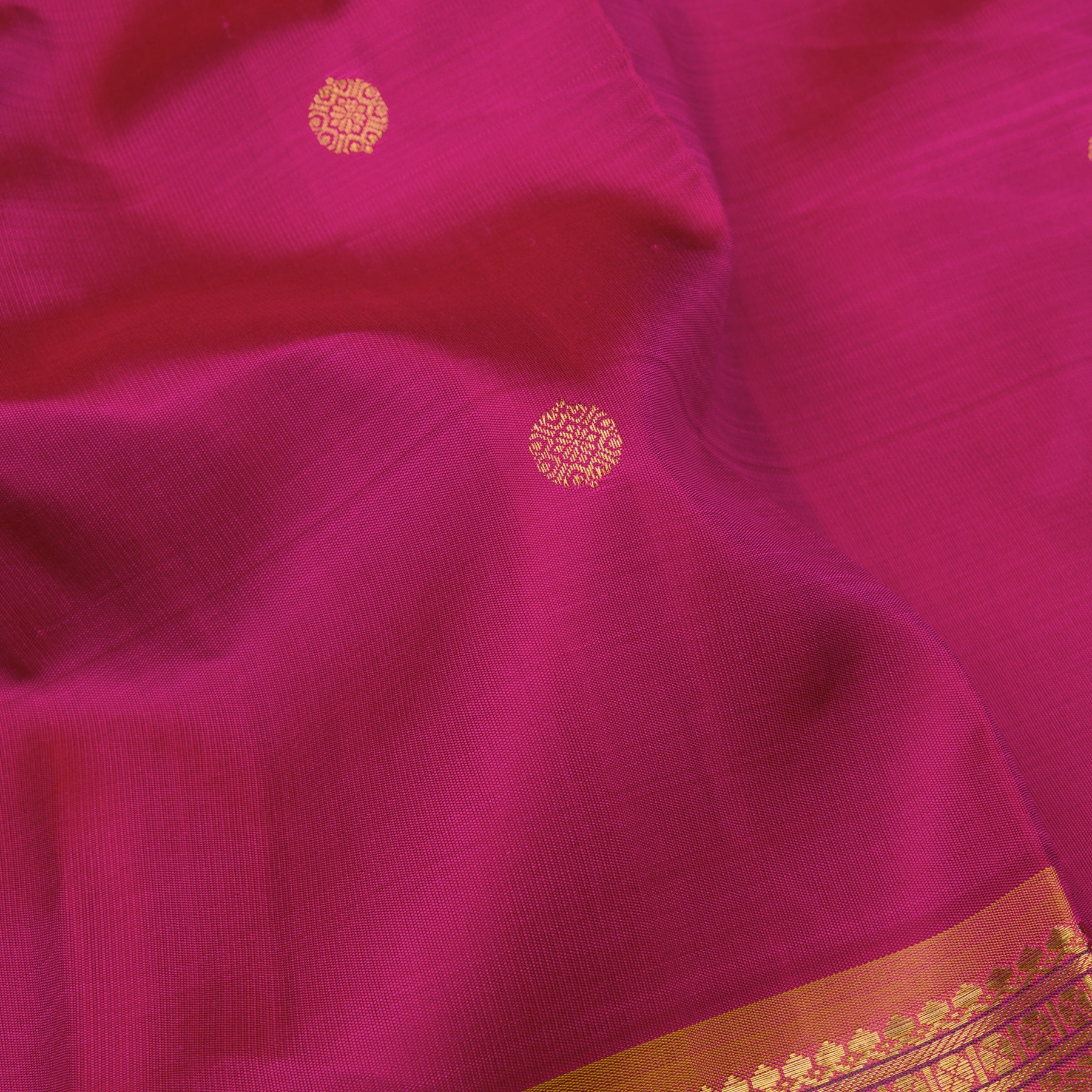 Kanakavalli Kanjivaram Silk Sari 23-110-HS001-10409 - Fabric View