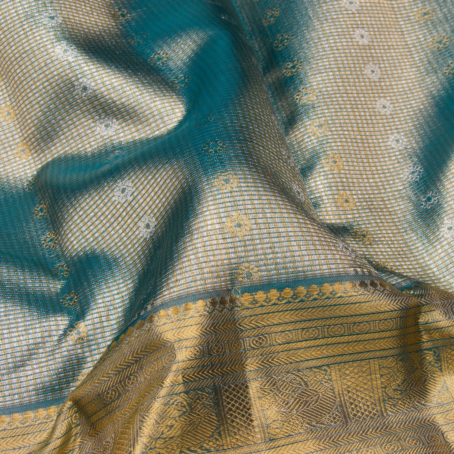 Kanakavalli Kanjivaram Silk Sari 23-110-HS001-10434 - Fabric View