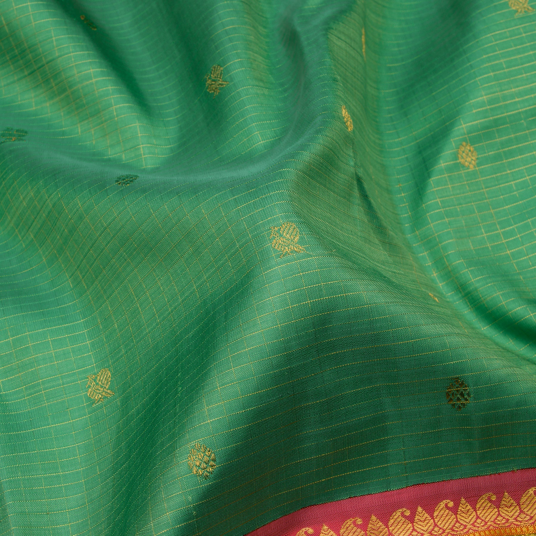 Kanakavalli Kanjivaram Silk Sari 23-110-HS001-11486 - Fabric View