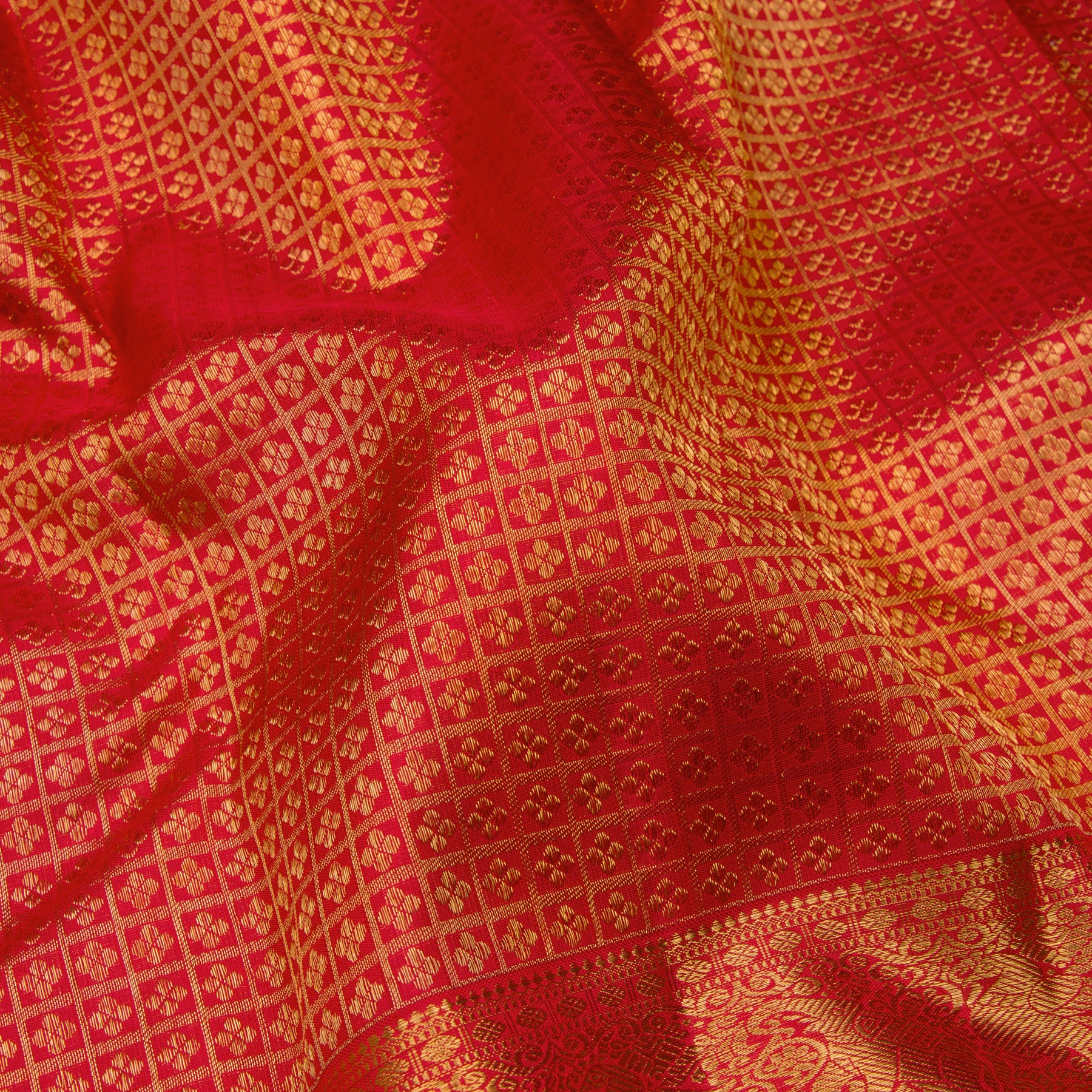 Kanakavalli Kanjivaram Silk Sari 23-110-HS001-11501 - Fabric View