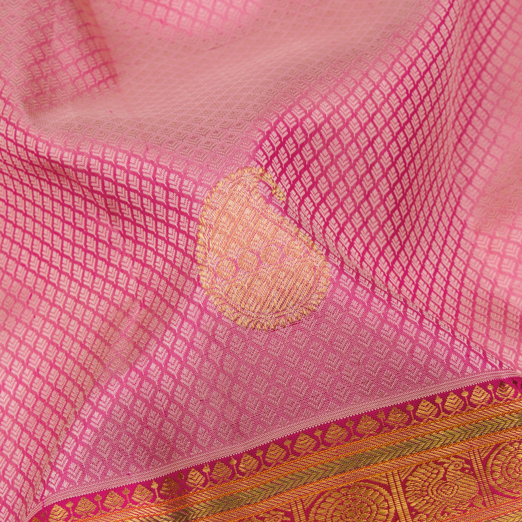 Kanakavalli Kanjivaram Silk Sari 23-110-HS001-12254 - Fabric View