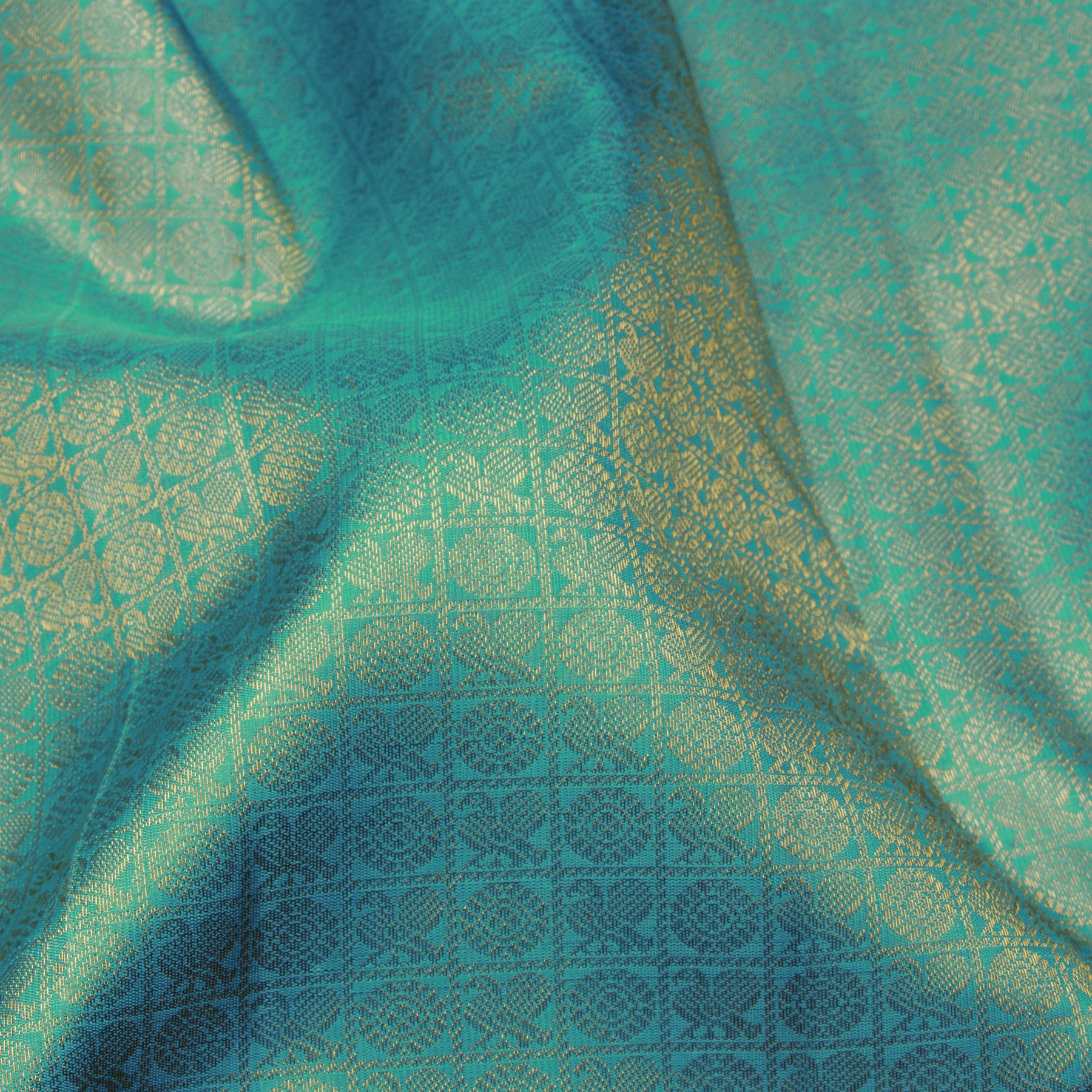 Kanakavalli Kanjivaram Silk Sari 23-110-HS001-12258 - Fabric View
