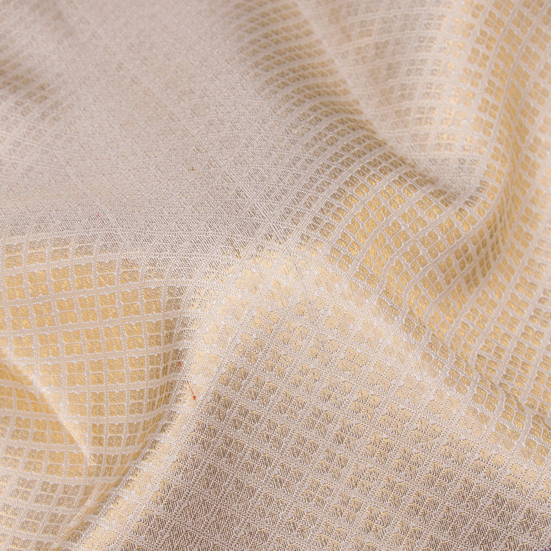 Kanakavalli Kanjivaram Silk Sari 23-110-HS001-12278 - Fabric View