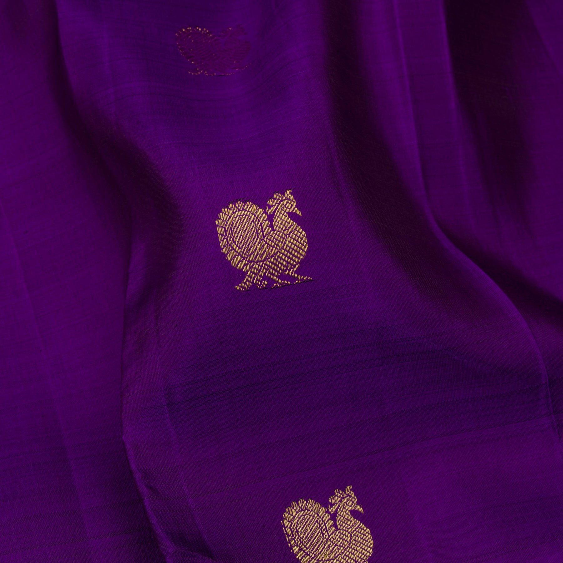 Kanakavalli Kanjivaram Silk Sari 23-110-HS001-12825 - Fabric View