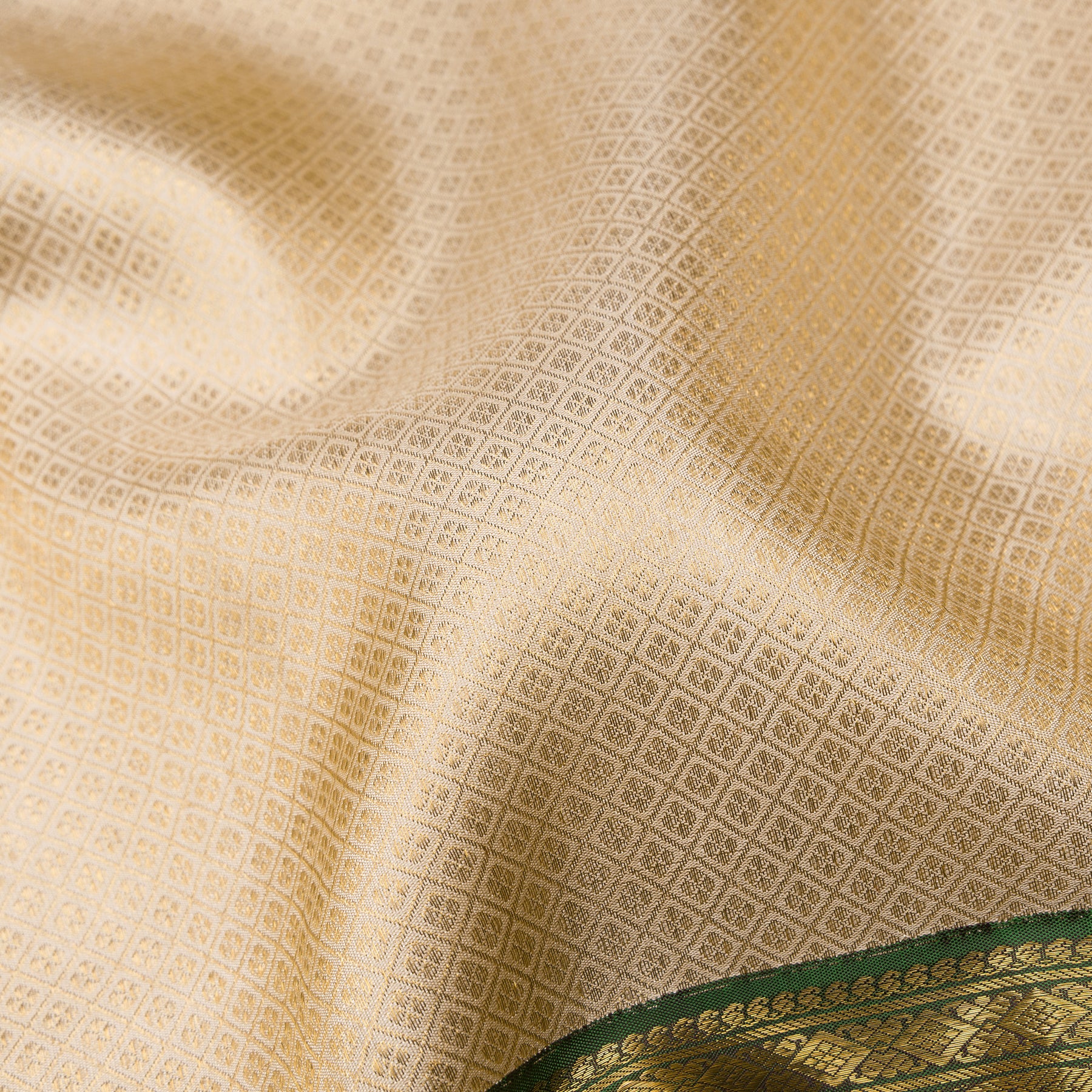 Kanakavalli Kanjivaram Silk Sari 23-110-HS001-13464 - Fabric View