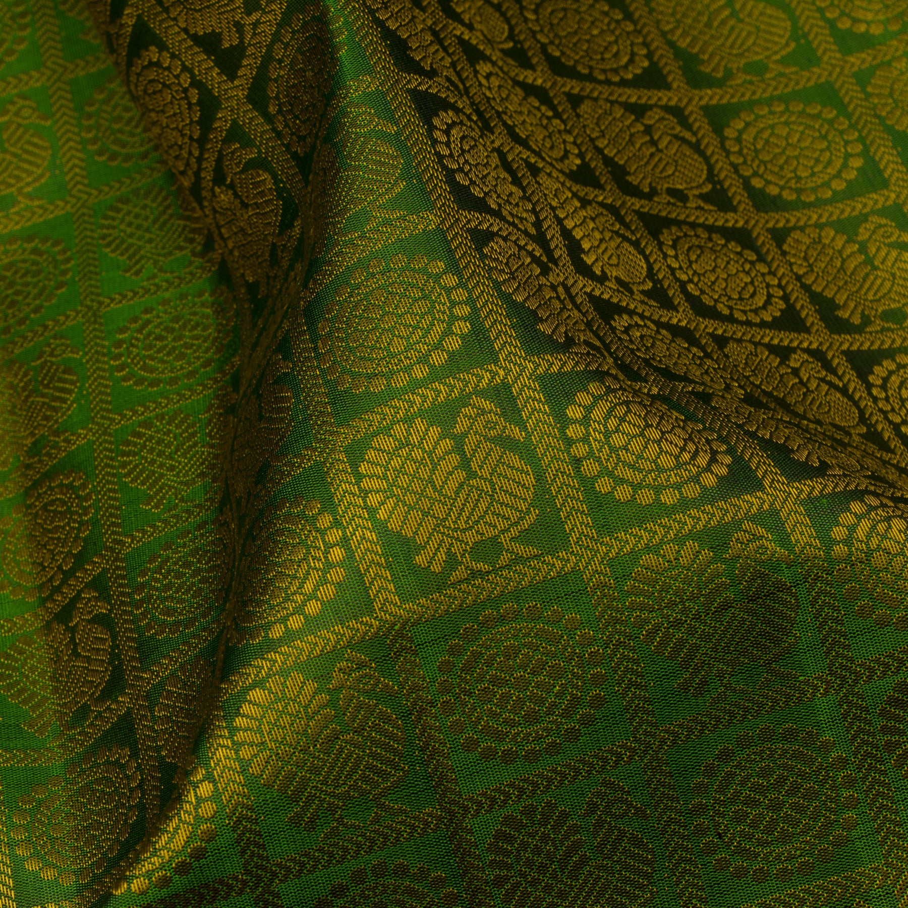 Kanakavalli Kanjivaram Silk Sari 23-110-HS001-14280 - Fabric View