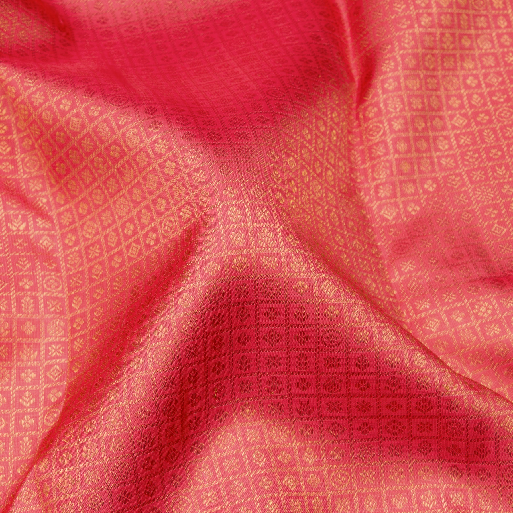 Kanakavalli Kanjivaram Silk Sari 23-110-HS001-14329 - Fabric View