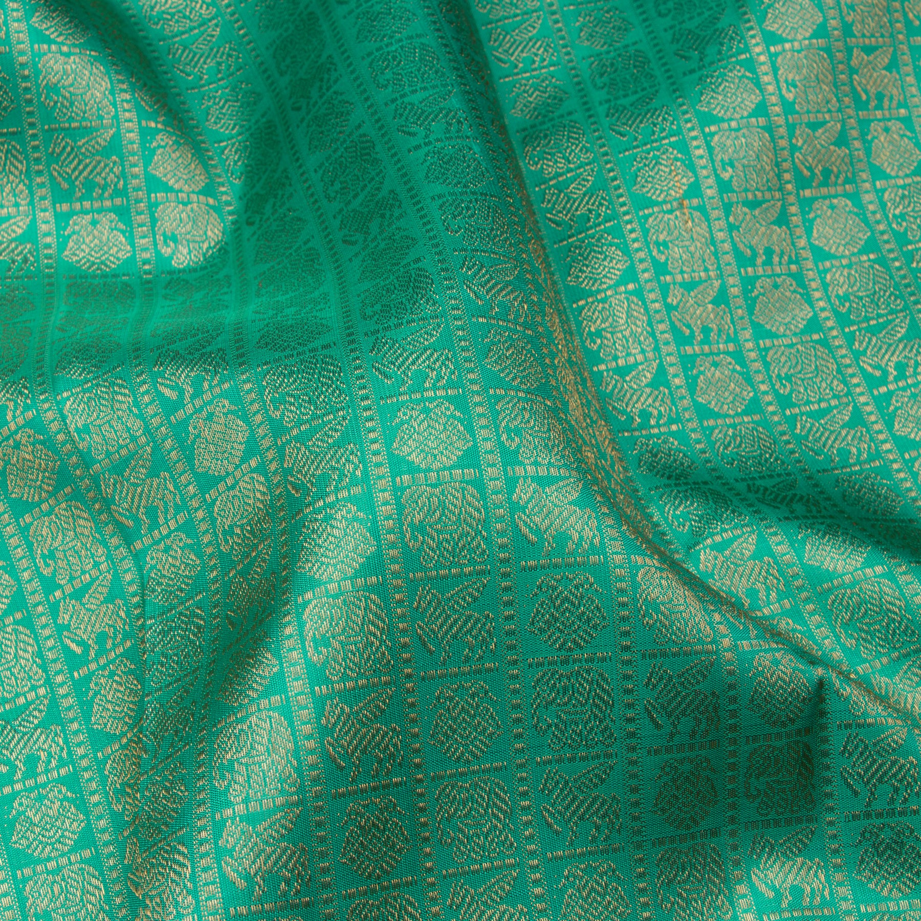 Kanakavalli Kanjivaram Silk Sari 23-110-HS001-14349 - Fabric View