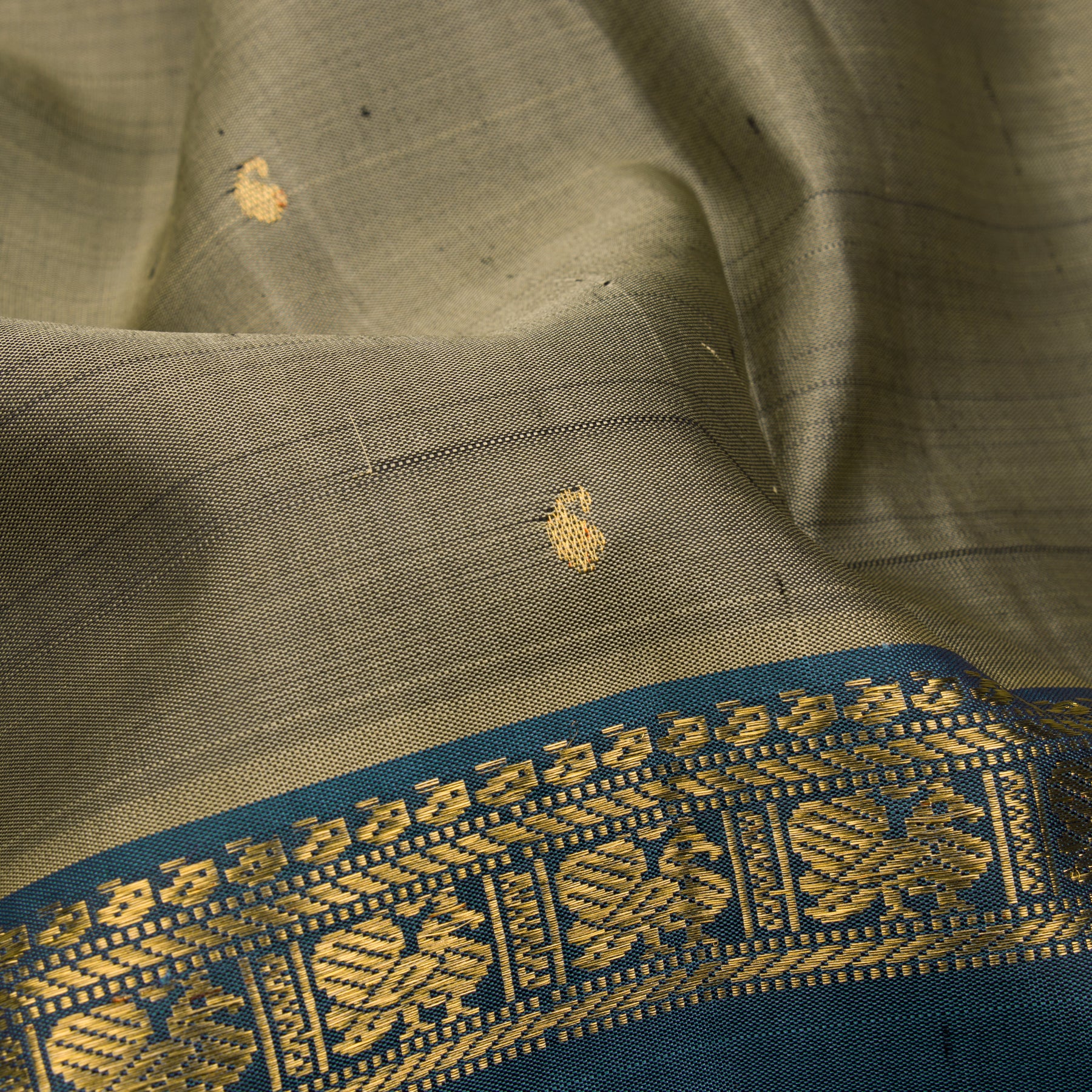 Kanakavalli Kanjivaram Silk Sari 23-560-HS001-04627 - Fabric View