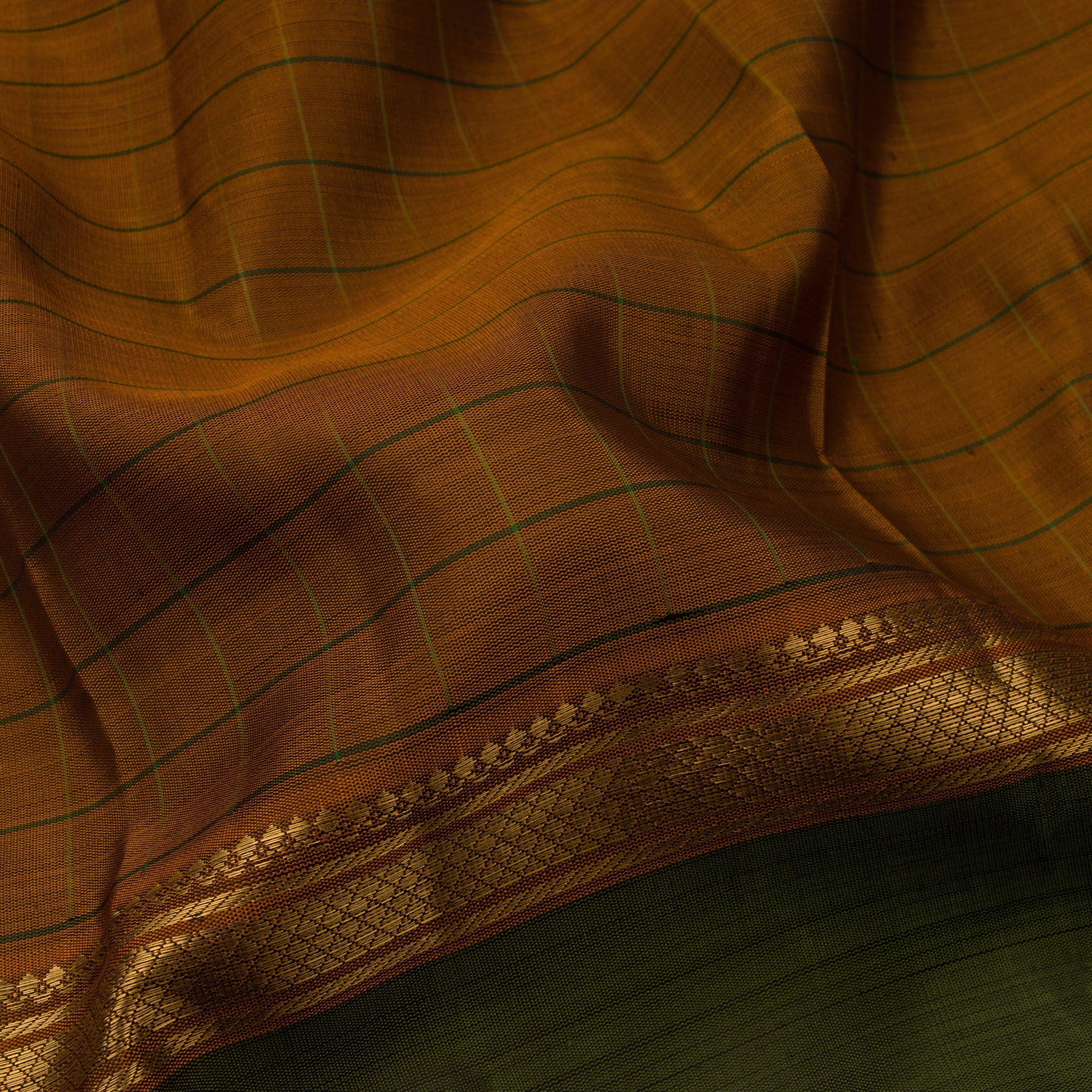 Kanakavalli Kanjivaram Silk Sari 23-595-HS001-00390 - Fabric View