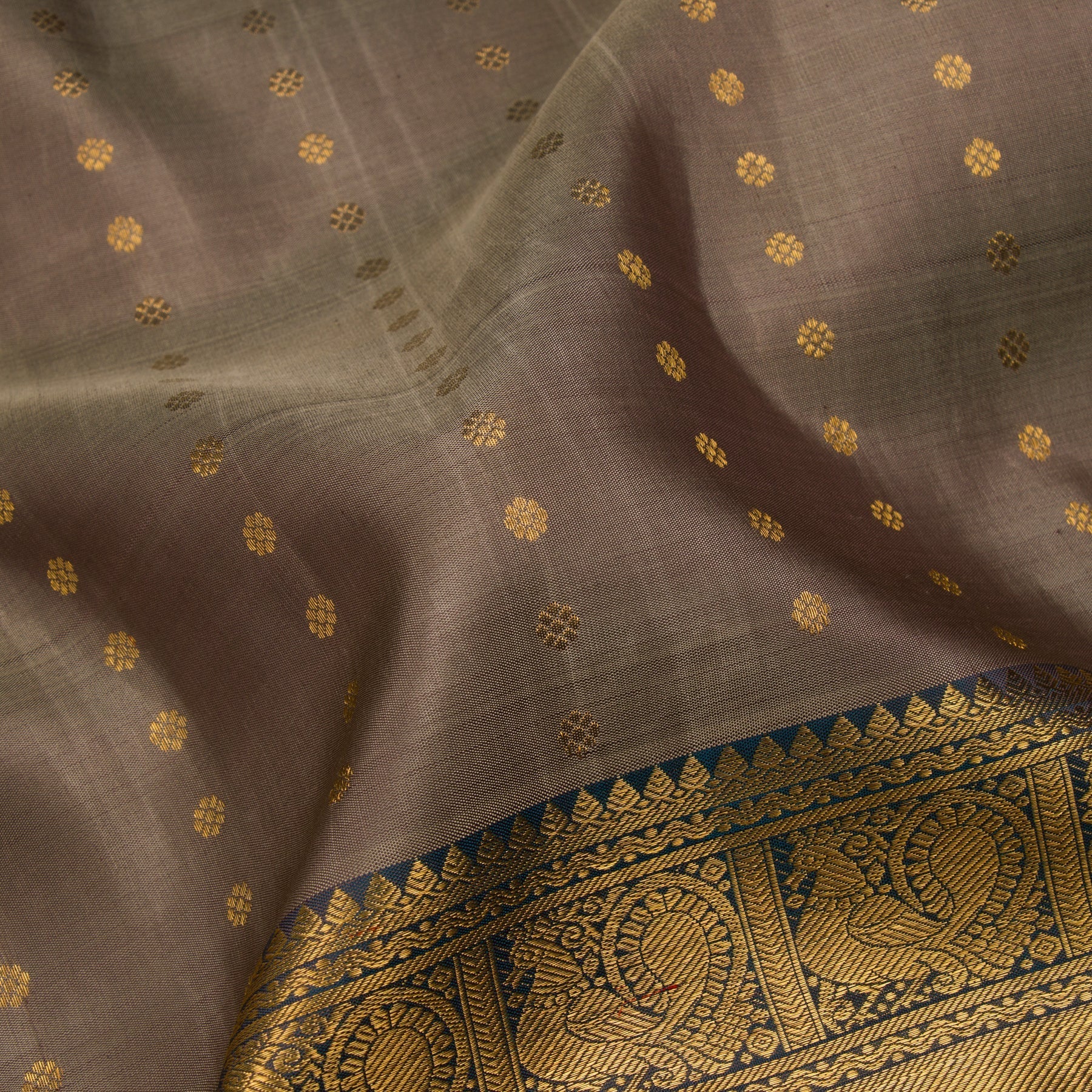 Kanakavalli Kanjivaram Silk Sari 23-595-HS001-00440 - Fabric View