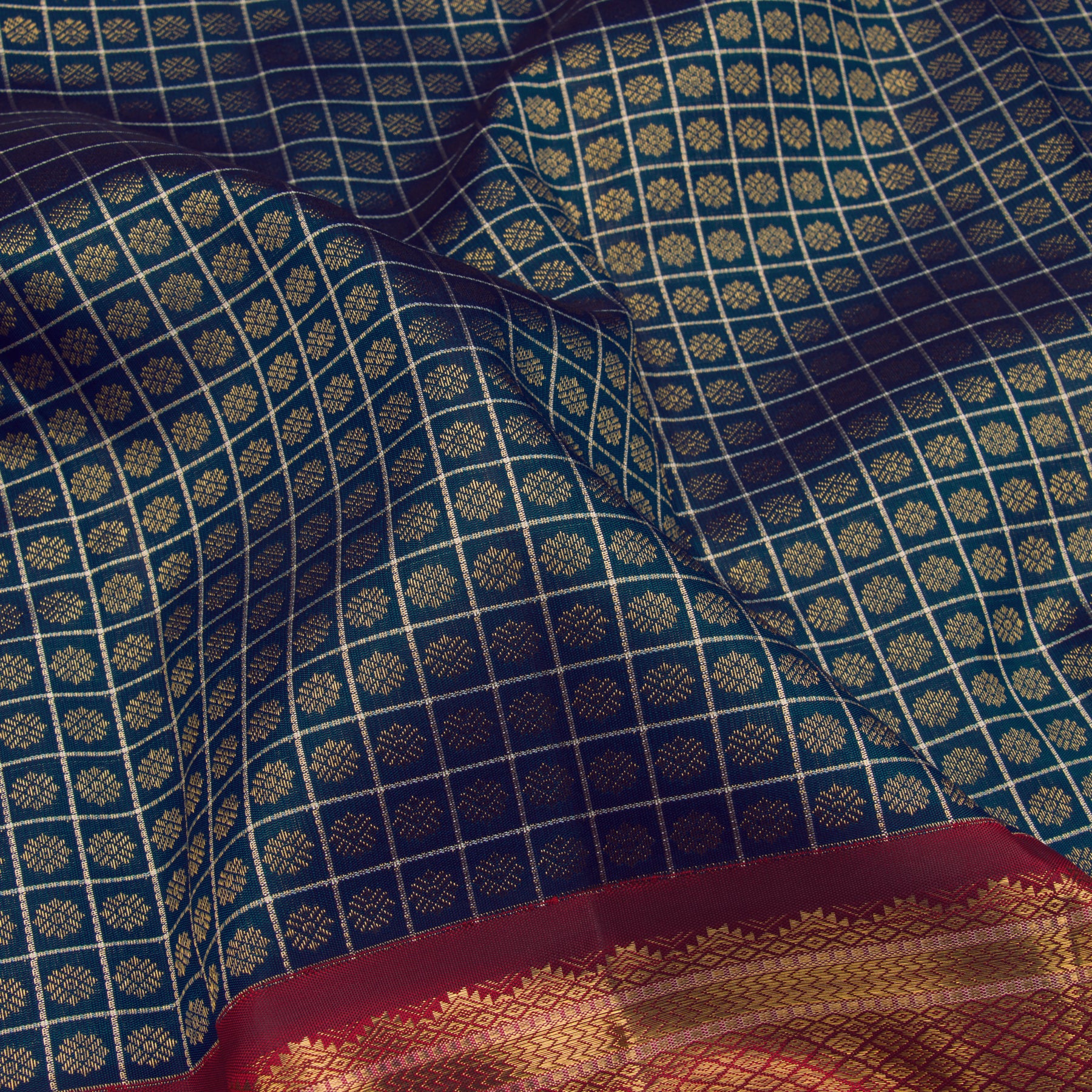 Kanakavalli Kanjivaram Silk Sari 23-595-HS001-03734 - Fabric View